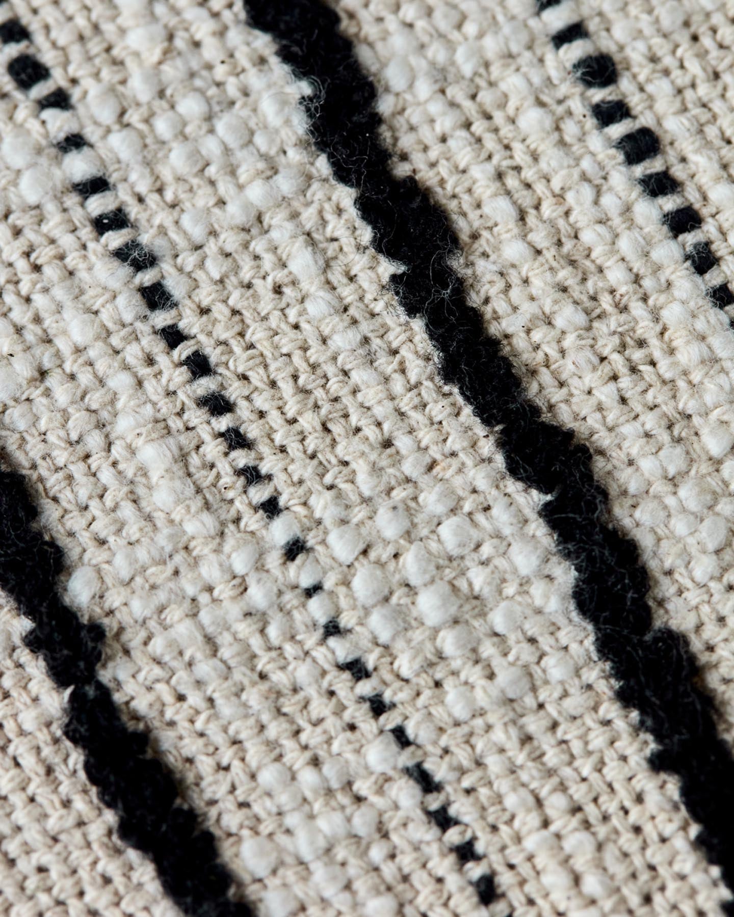 Pillow reference, Hdlines, black; off-White