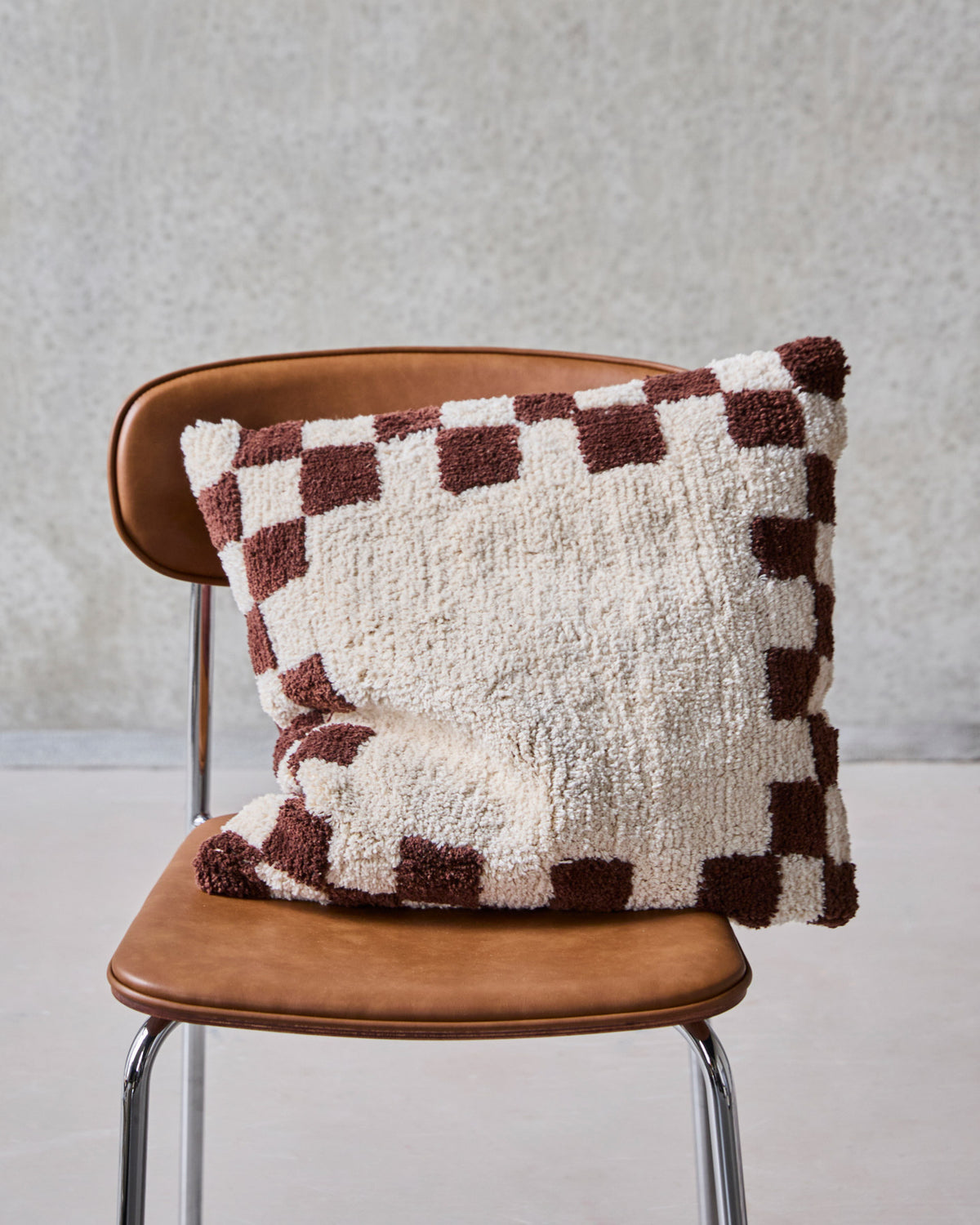Kissenbezug, HDChess, Braun,Off-White in Braun, Off-White präsentiert im Onlineshop von KAQTU Design AG. Deko Kissenbezug ist von House Doctor