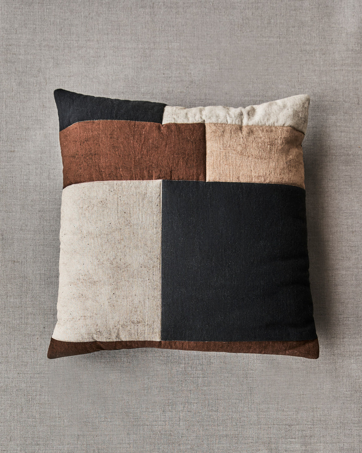 Kissenbezug, HDPatch, Schwarz,Sand,Braun in Schwarz, Sand, Braun präsentiert im Onlineshop von KAQTU Design AG. Deko Kissenbezug ist von House Doctor