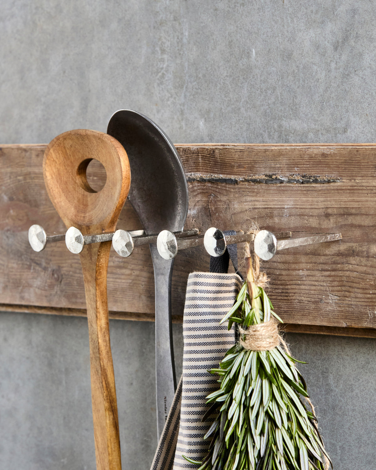 Nagelhaken, HDWall, Silber-Finish in Silber-Finish präsentiert im Onlineshop von KAQTU Design AG. Kleiderhaken ist von House Doctor