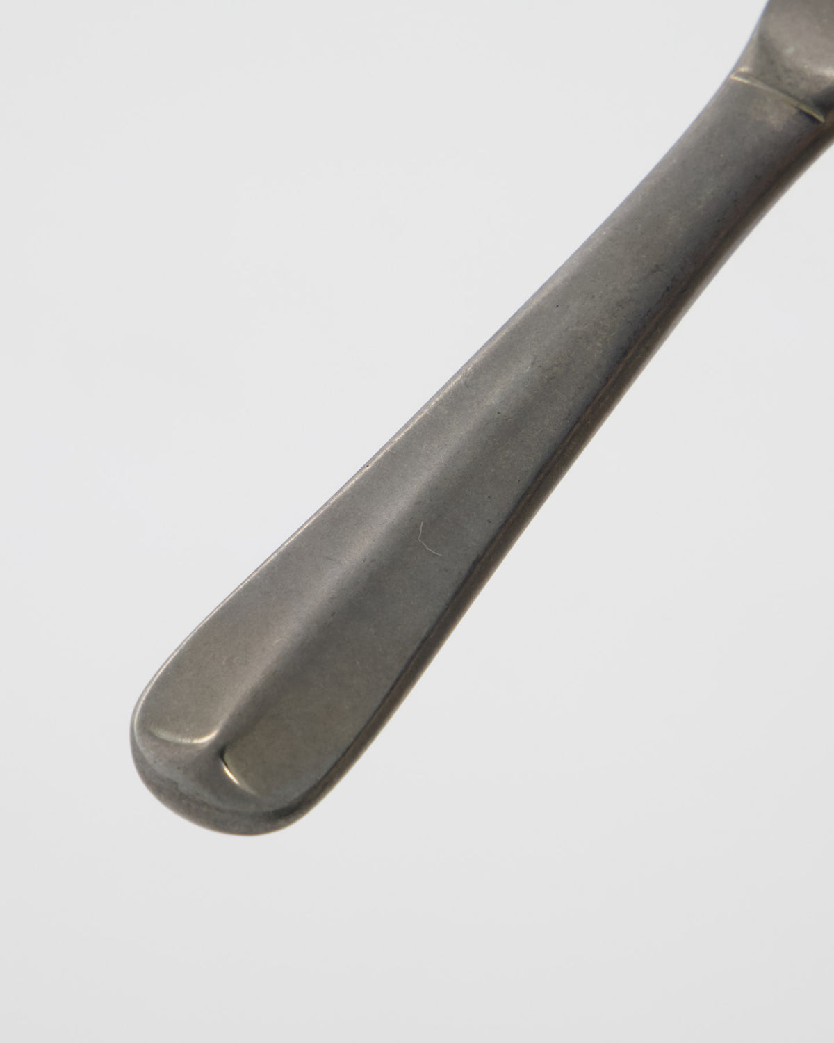 Besteckset HDMora aus Edelstahl im Silber-Finish mit glatter, schlichter Form