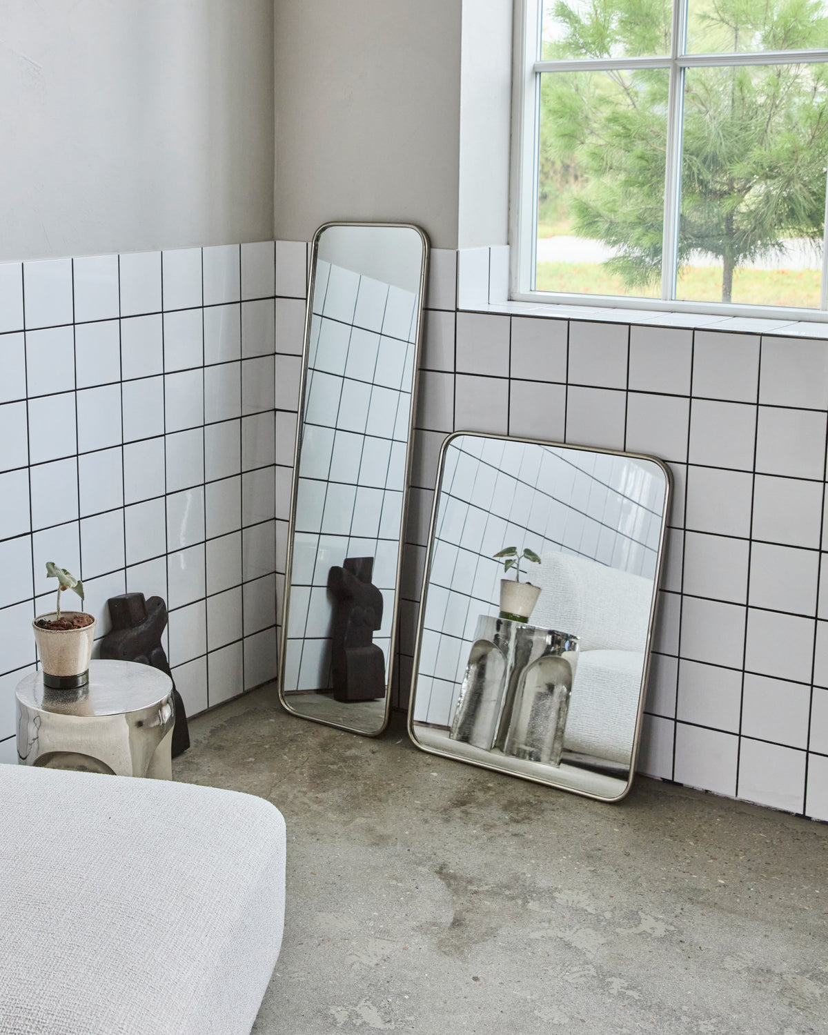 Wandspiegel, HDMirror, Gebürstetes Silber-Finish in Brushed silver finish präsentiert im Onlineshop von KAQTU Design AG. Wandspiegel ist von House Doctor
