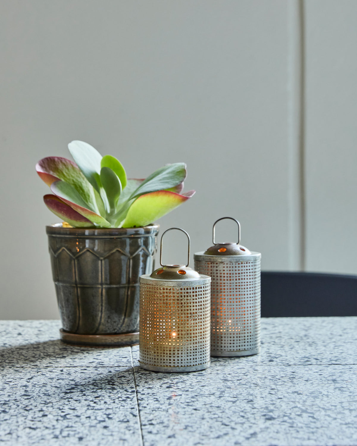 Teelichthalter, HDMeta, Antikes Messing-Finish in Antique brass finish präsentiert im Onlineshop von KAQTU Design AG. Kerzenständer ist von House Doctor