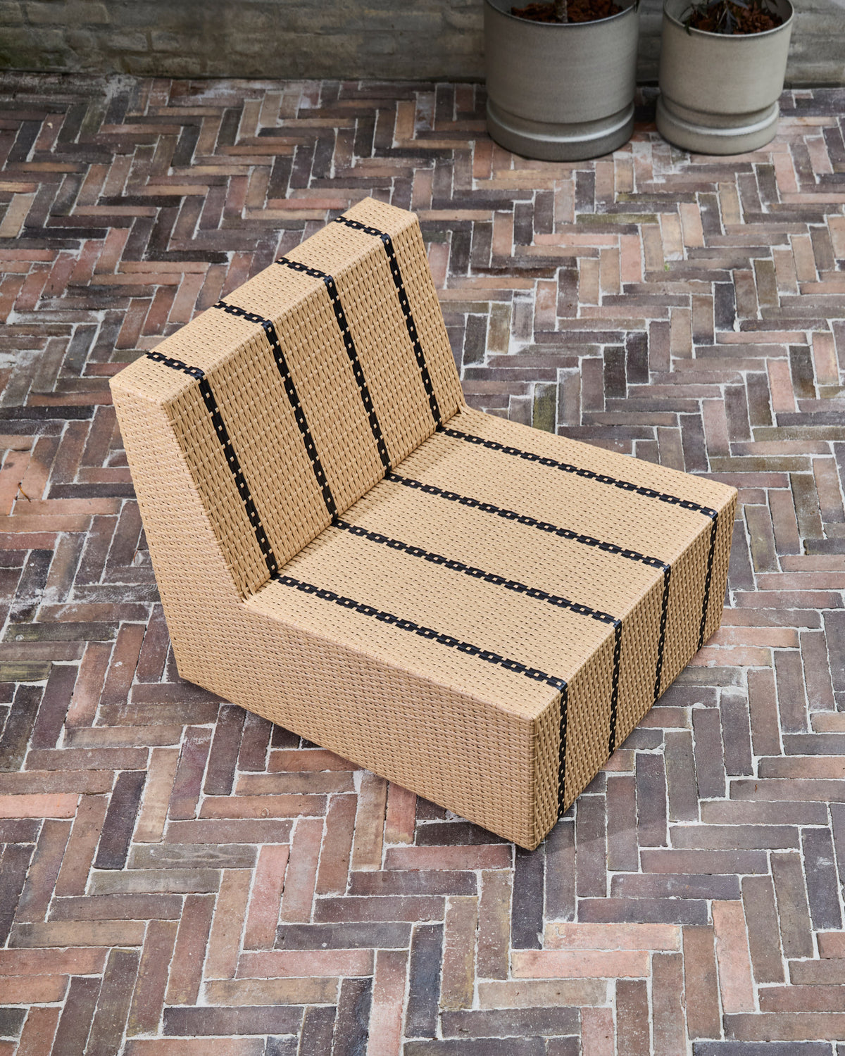 Loungesessel, HDJass, Natur, Schwarz in Nature präsentiert im Onlineshop von KAQTU Design AG. Outdoor-Sessel ist von House Doctor