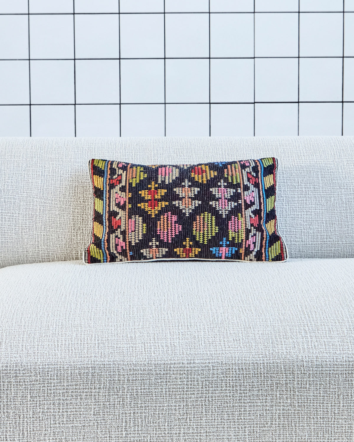 Kissenbezug, HDEtni, Schwarz, Bunt in Black präsentiert im Onlineshop von KAQTU Design AG. Kissenbezug ist von House Doctor