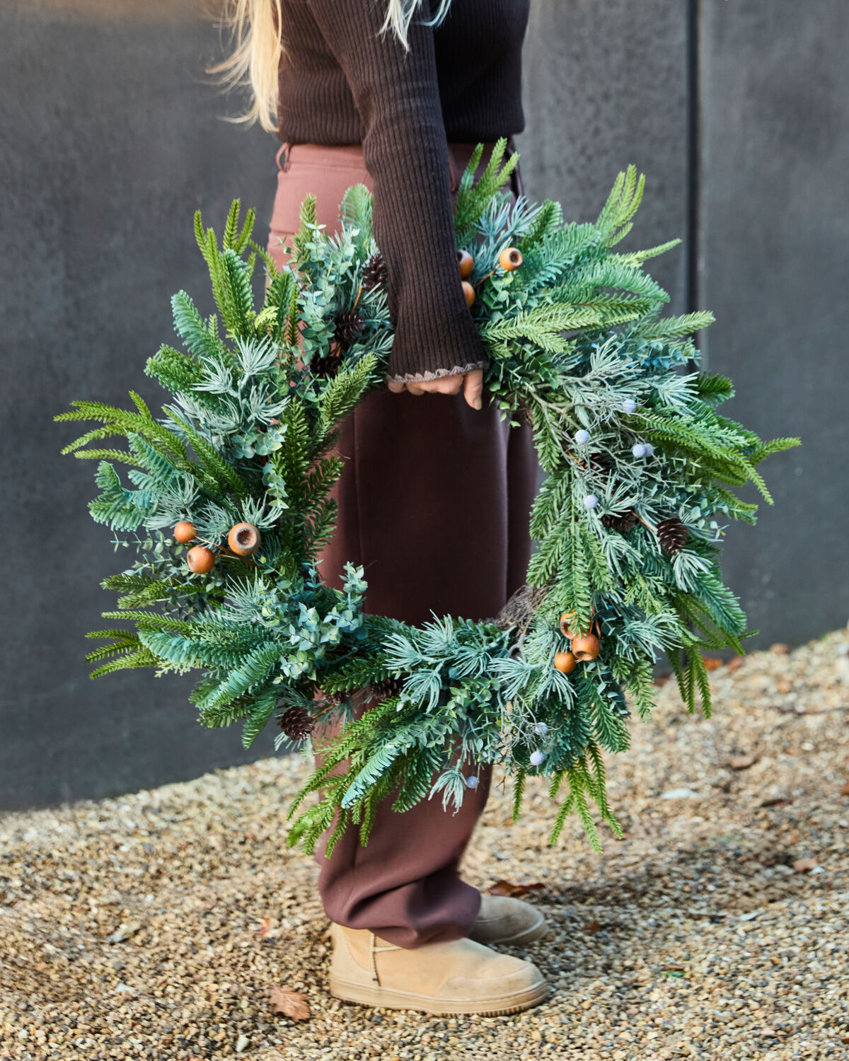 Eleganter grüner Kranz von House Doctor, ideal für festliche Dekoration und Weihnachtsatmosphäre, perfekt für Ihr Zuhause.