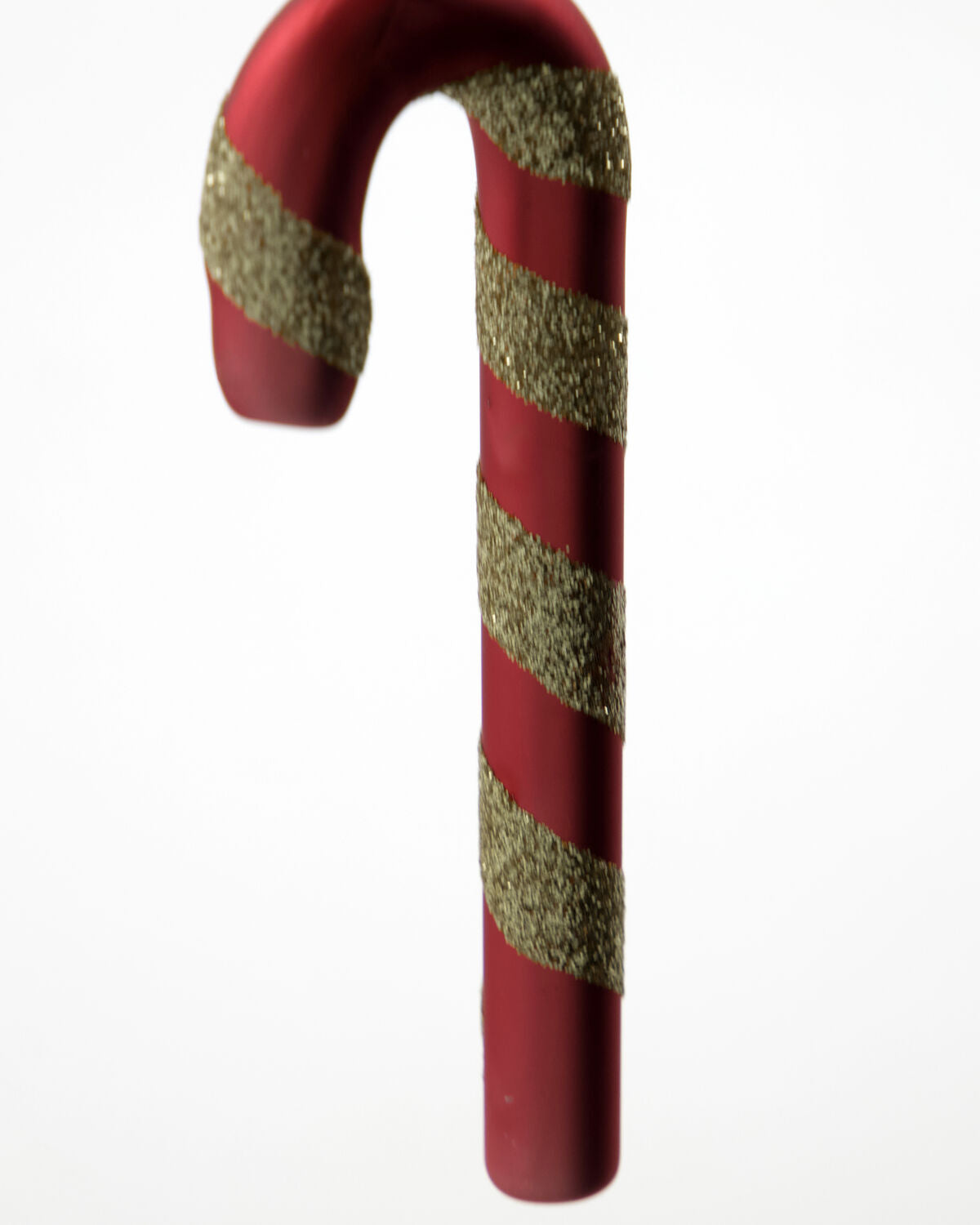 Stilvoller Weihnachtsschmuck in warmem Staubrot von House Doctor, perfekt für eine festliche Atmosphäre und kreative Dekorationselemente.