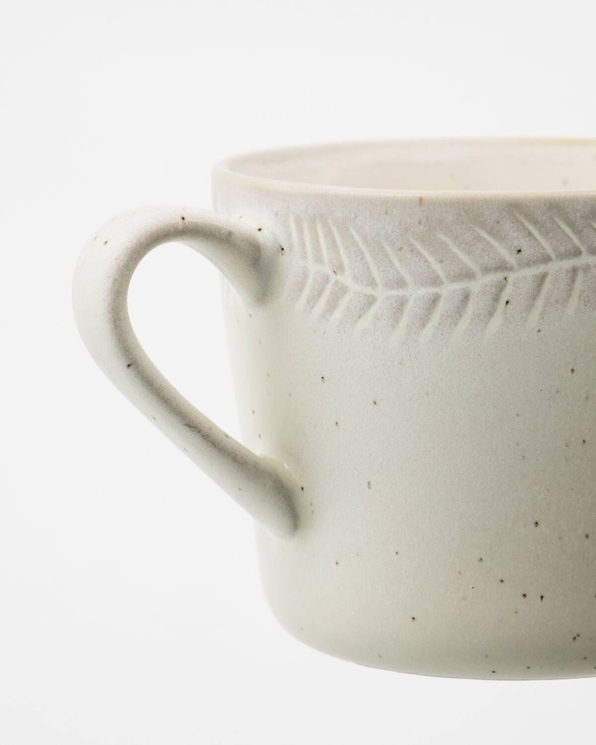 Schlichte und stilvolle Off-White Tasse von House Doctor, ideal für Kaffee oder Tee. Ein zeitloses Design für jeden Anlass.