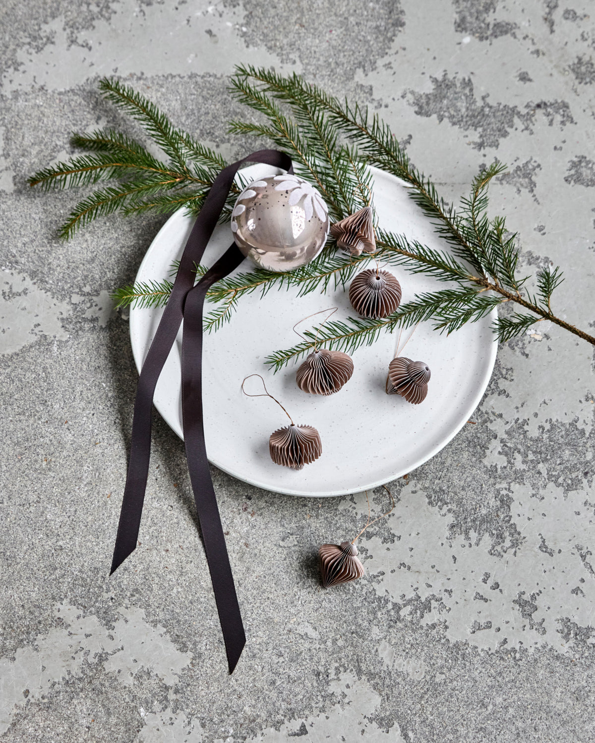 Weihnachtsschmuck, HDComb, Hellbraun in Light brown präsentiert im Onlineshop von KAQTU Design AG. Ornament ist von House Doctor