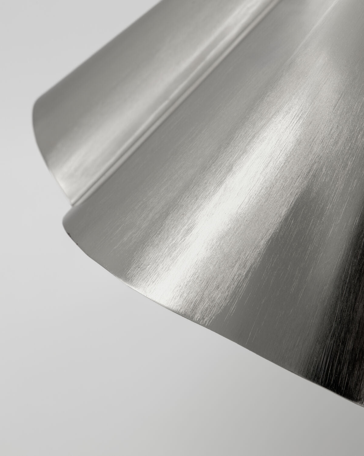 Lampe, HDFlola, Gebürstetes Silber-Finish in Brushed silver finish präsentiert im Onlineshop von KAQTU Design AG. Pendelleuchte ist von House Doctor