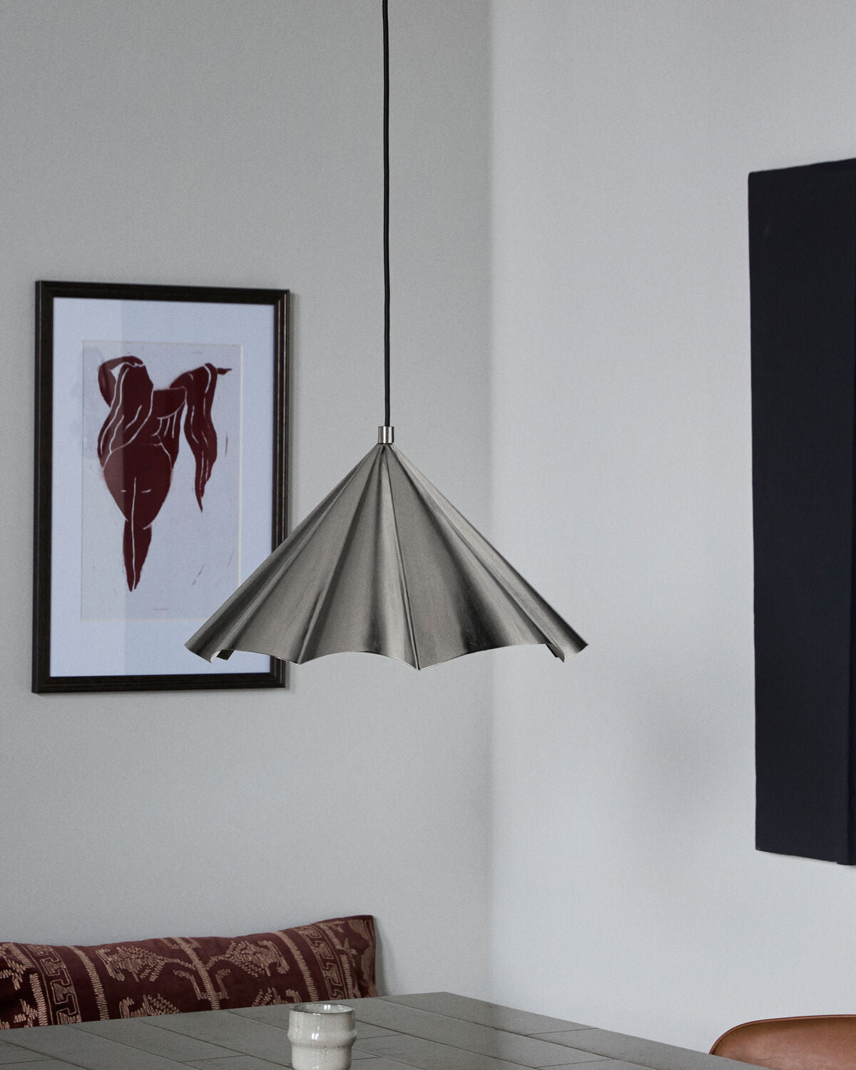 Lampe, HDFlola, Gebürstetes Silber-Finish in Brushed silver finish präsentiert im Onlineshop von KAQTU Design AG. Pendelleuchte ist von House Doctor
