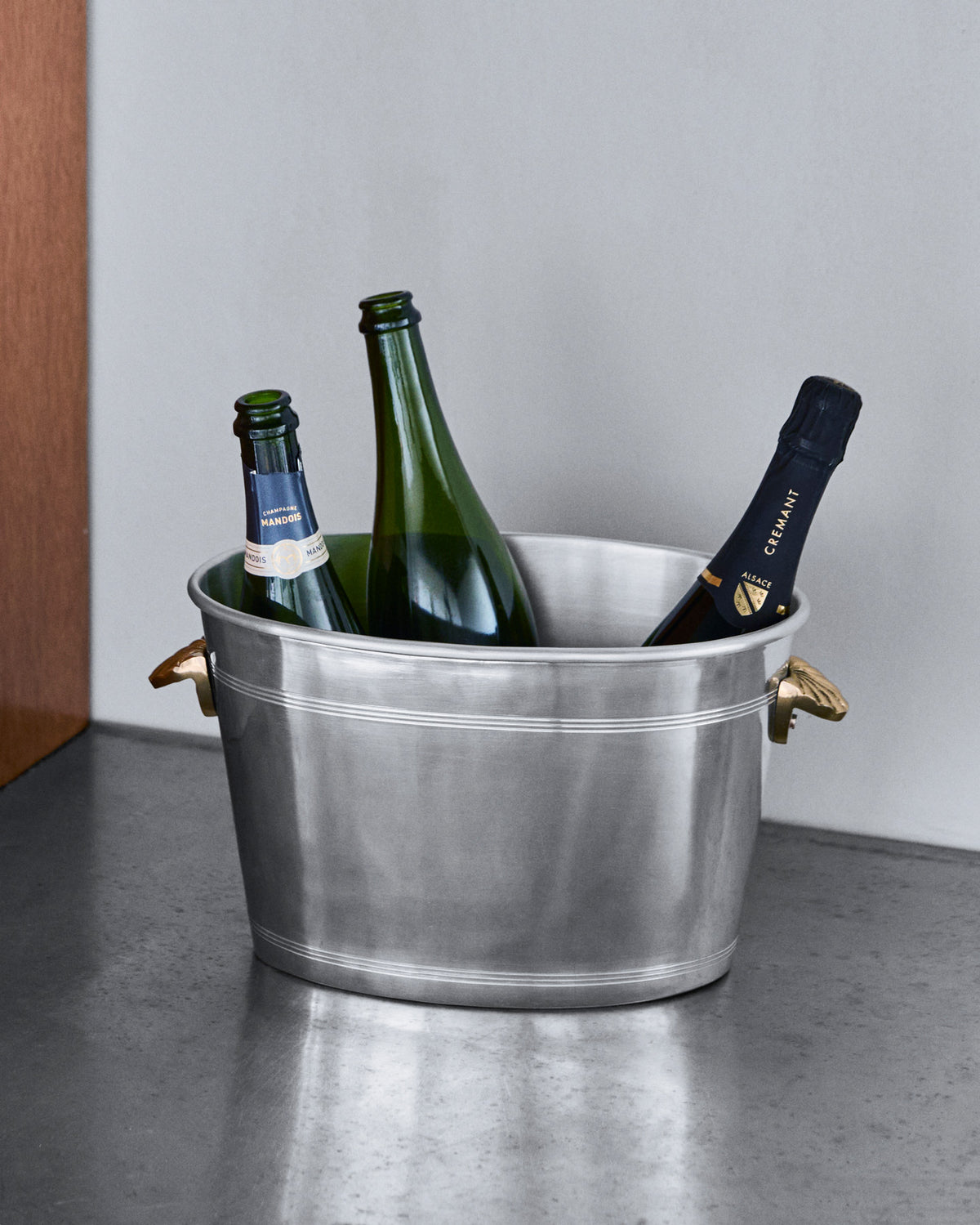 Weinkühler, HDVind, Antiksilber-Finish in Antique silver finish präsentiert im Onlineshop von KAQTU Design AG. Flaschenkühler ist von House Doctor