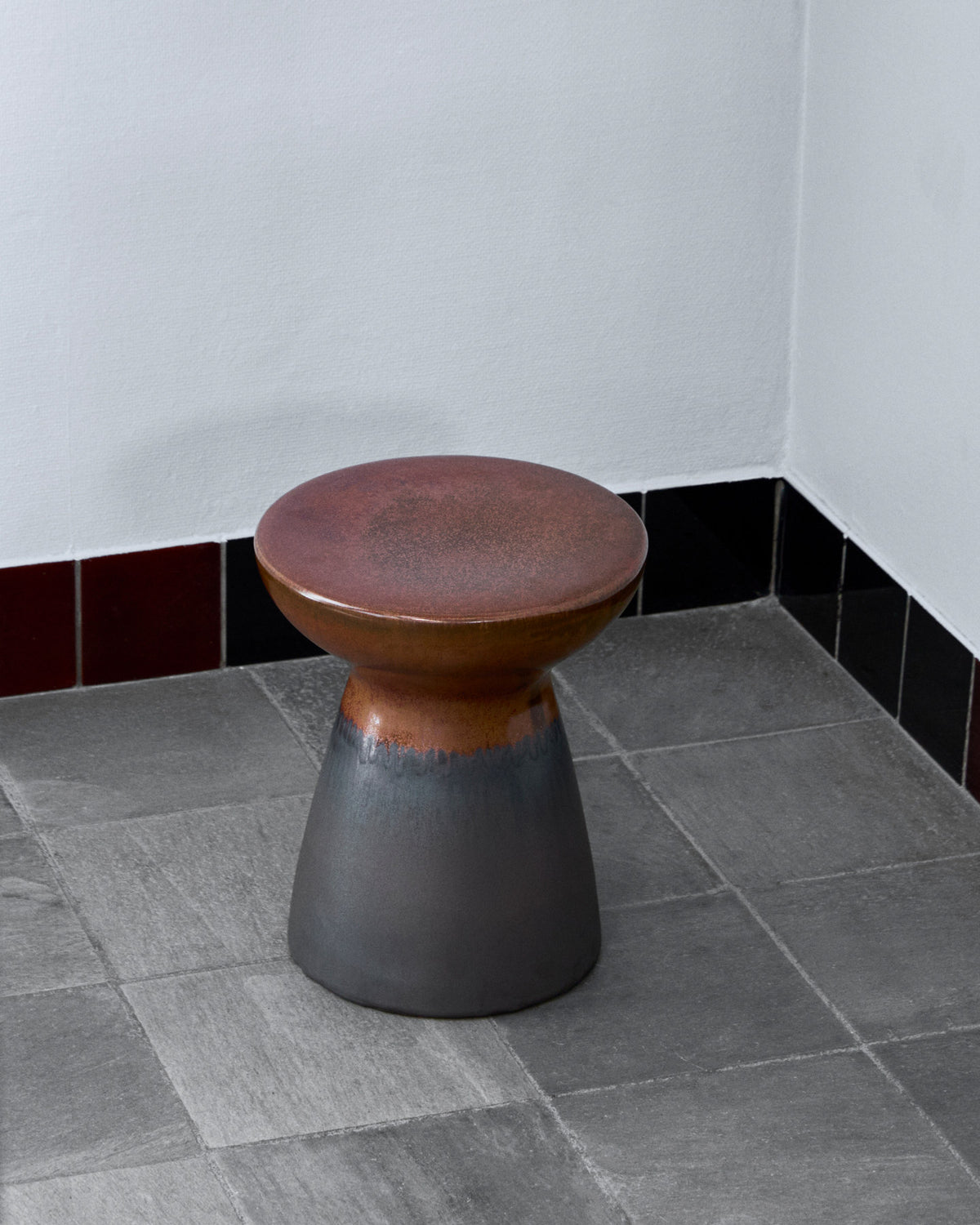 Beistelltisch, HDPablo, Kupfer, Dunkelgrau in Copper präsentiert im Onlineshop von KAQTU Design AG. Beistelltisch ist von House Doctor