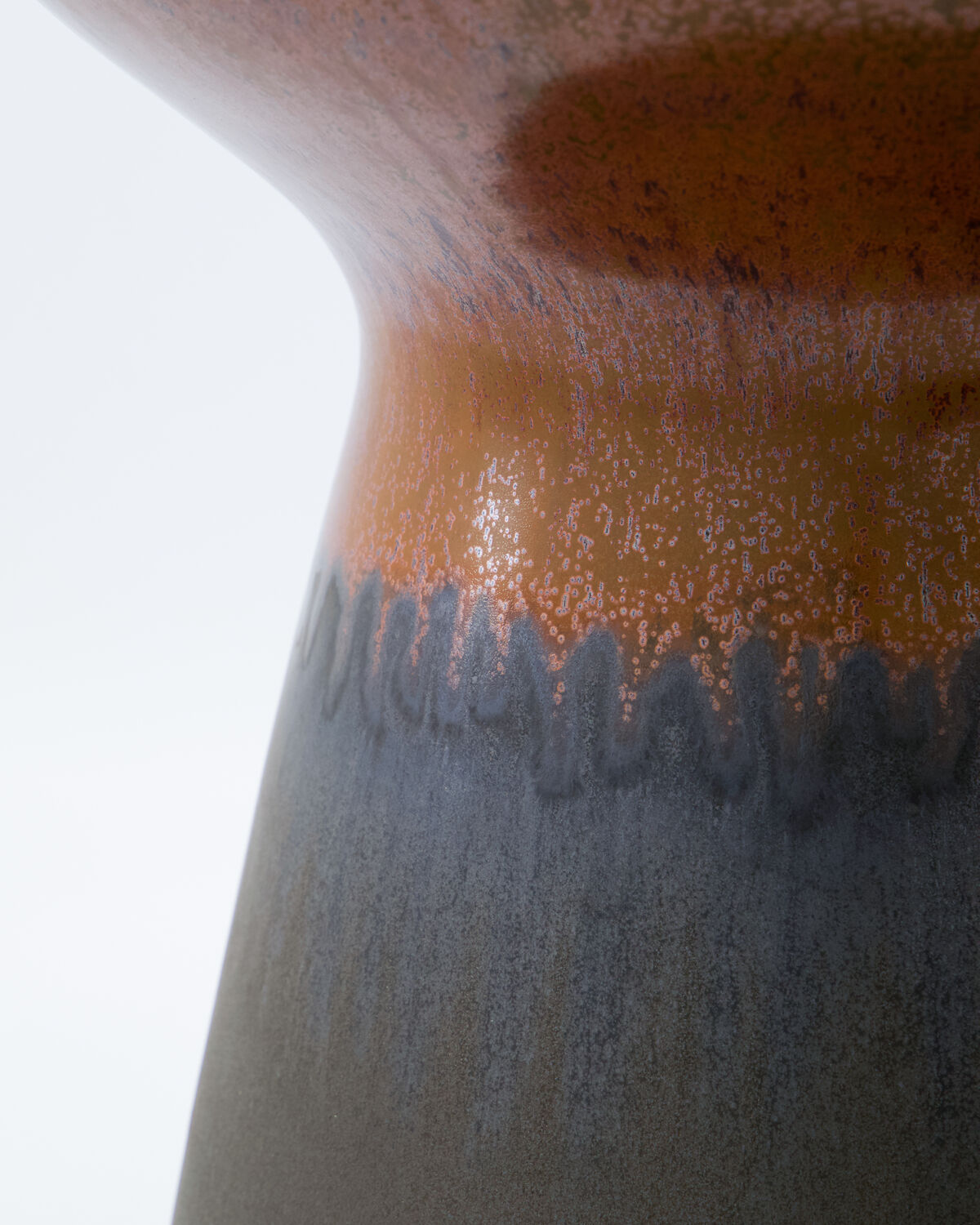 Beistelltisch, HDPablo, Kupfer, Dunkelgrau in Copper präsentiert im Onlineshop von KAQTU Design AG. Beistelltisch ist von House Doctor