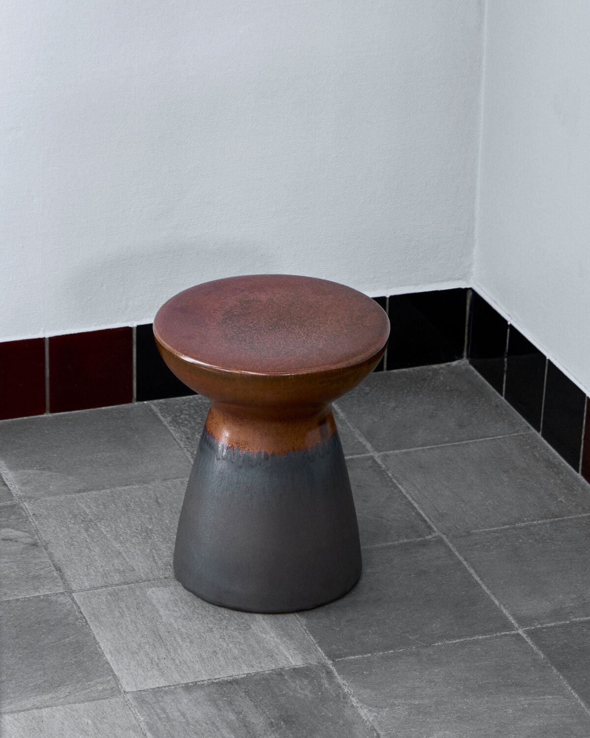 Beistelltisch, HDPablo, Kupfer, Dunkelgrau in Copper präsentiert im Onlineshop von KAQTU Design AG. Beistelltisch ist von House Doctor