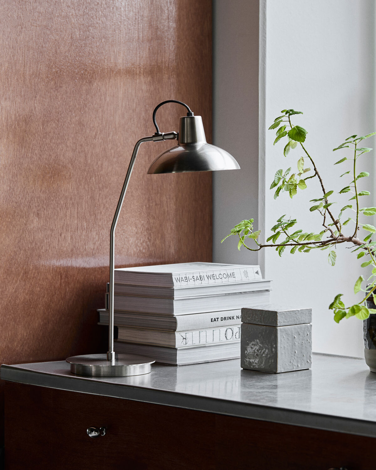 Tischleuchte, HDDesk, Gebürstetes Silber-Finish in Brushed silver finish präsentiert im Onlineshop von KAQTU Design AG. Tischleuchte ist von House Doctor