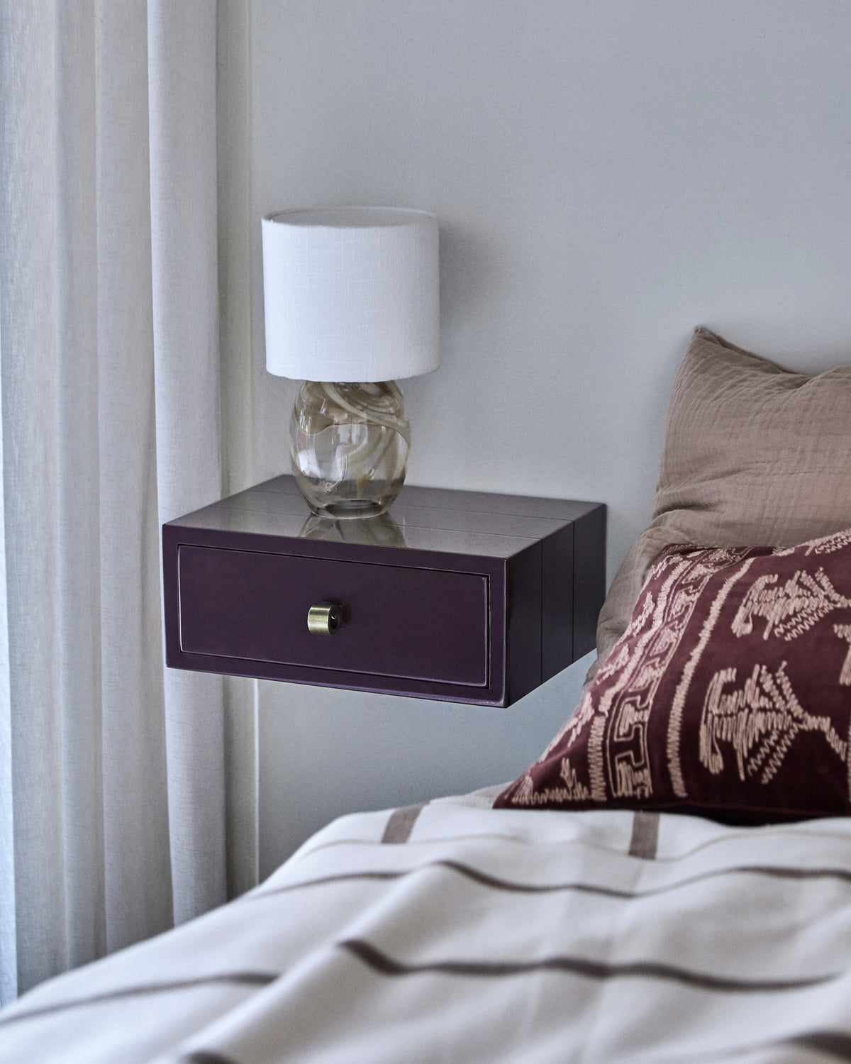 Regal, HDBedsi, Maulbeere in Maulbeere präsentiert im Onlineshop von KAQTU Design AG. Wandregal ist von House Doctor