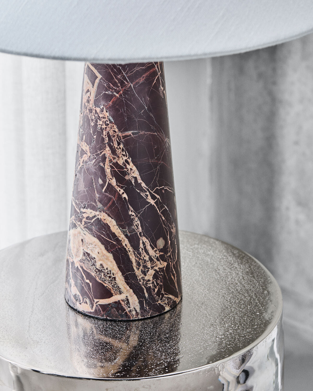 Tischleuchte, HDSoffi, Braun, Off-White in Brown präsentiert im Onlineshop von KAQTU Design AG. Tischleuchte ist von House Doctor