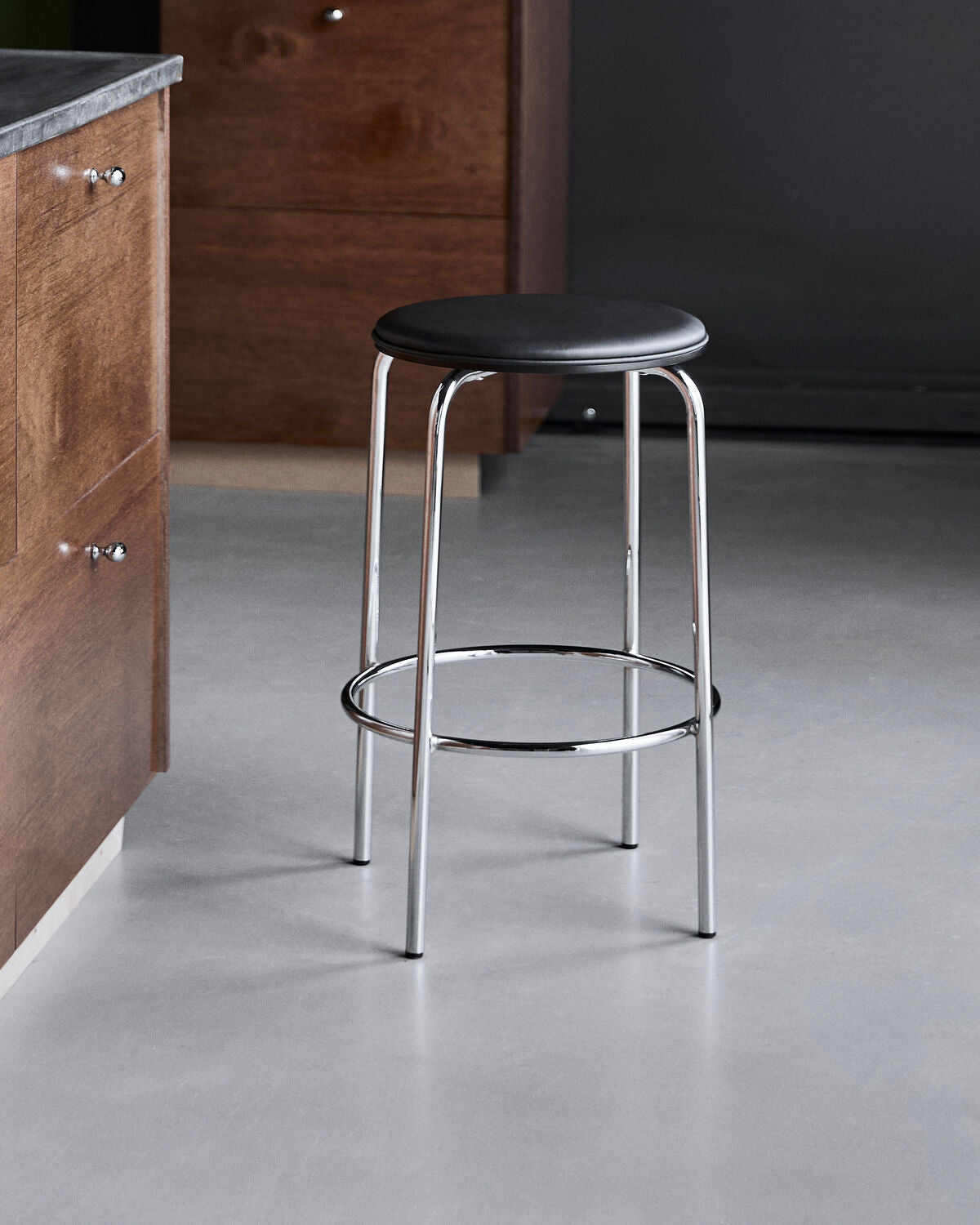 Barhocker, HDComma, Schwarz, Crome in Black präsentiert im Onlineshop von KAQTU Design AG. Hocker ist von House Doctor