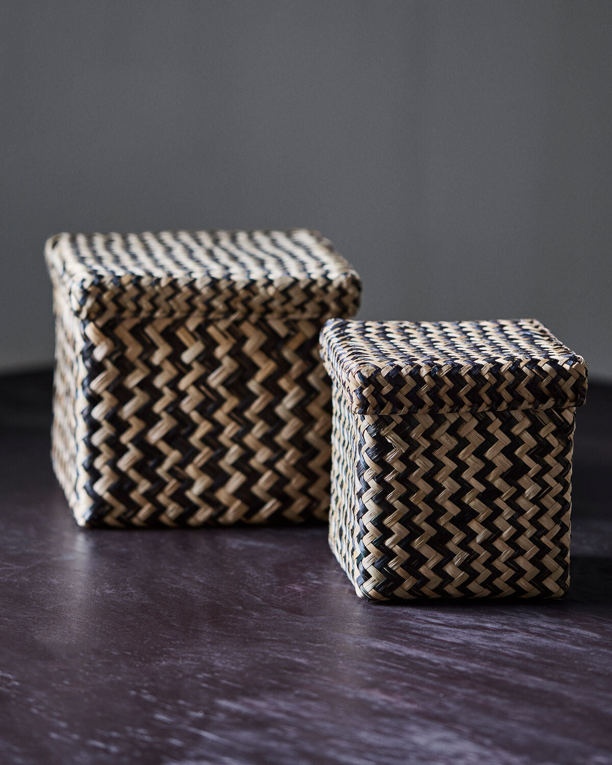 Aufbewahrungsschachteln, HDOllie, Schwarz, Natur in Black präsentiert im Onlineshop von KAQTU Design AG. Aufbewahrungsboxen ist von House Doctor
