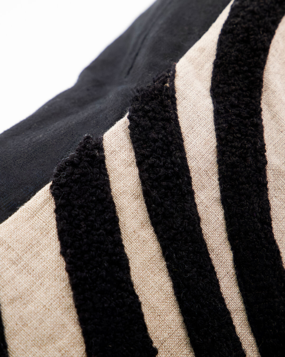 Kissen, HDSky, Sand, Schwarz in Sand präsentiert im Onlineshop von KAQTU Design AG. Deko Kissenbezug ist von House Doctor