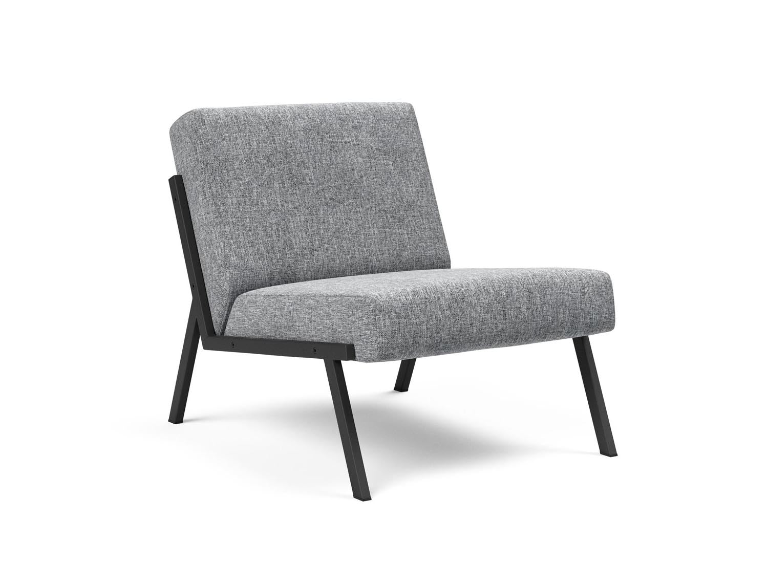 Erleben Sie den Vikko Sessel von Innovation Living: Minimalistisches Design, hohe Stabilität und individuelle Stoffwahl für Ihr Zuhause.