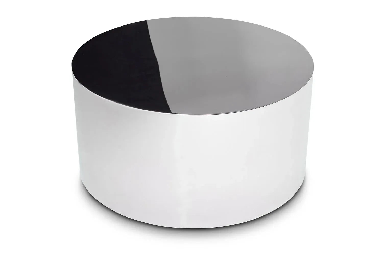 Der Tin Drum Tisch Ø60 von Innovation Living vereint stilvolles Design mit Funktionalität. Perfekt für kreative Wohnkonzepte und als Blickfang.