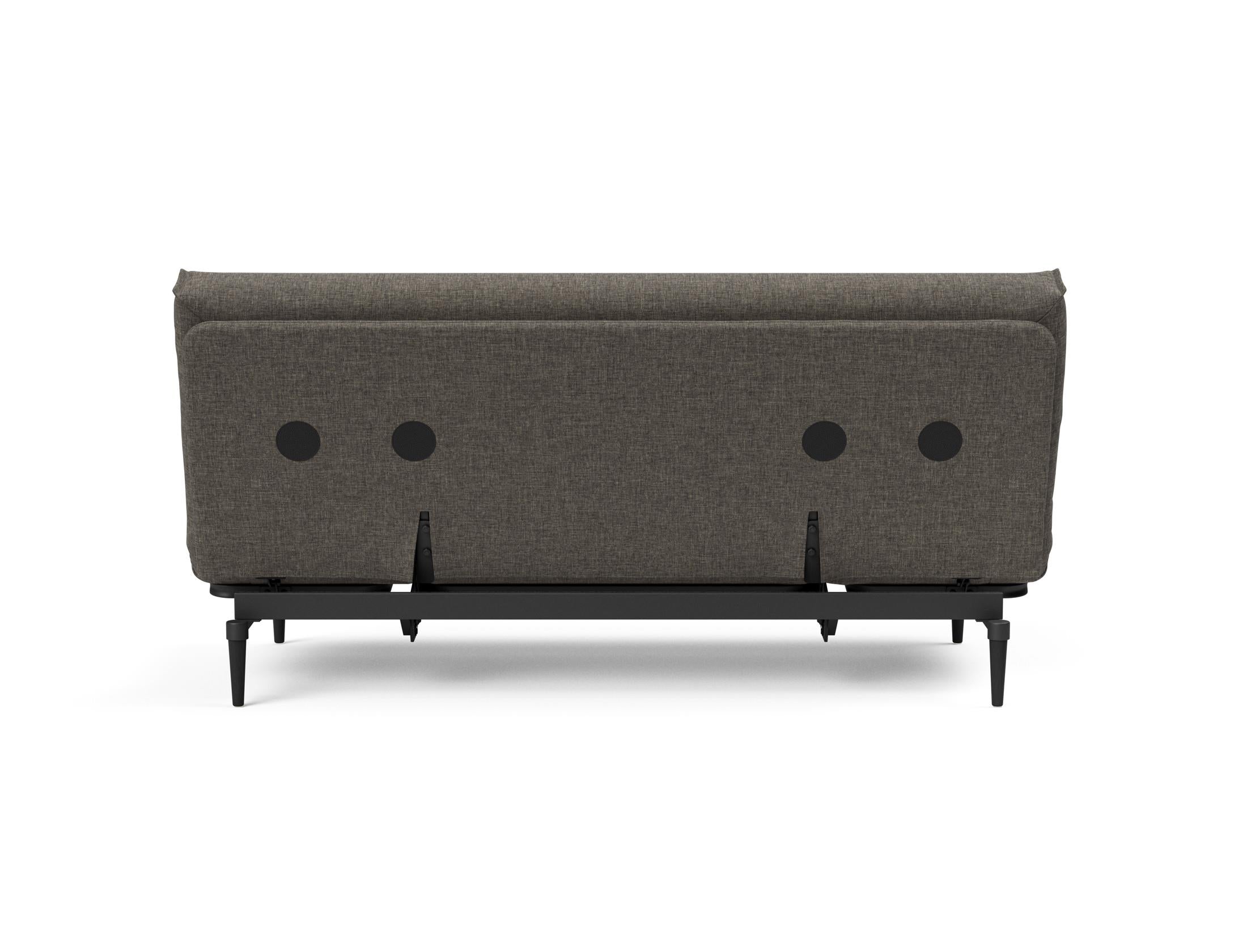 Erleben Sie das stilvolle Colpus Bettsofa 140 in Eiche schwarz mit Nordic Cover – perfekt für zeitgemäße Einrichtung und vielseitige Schlafmöglichkeiten.