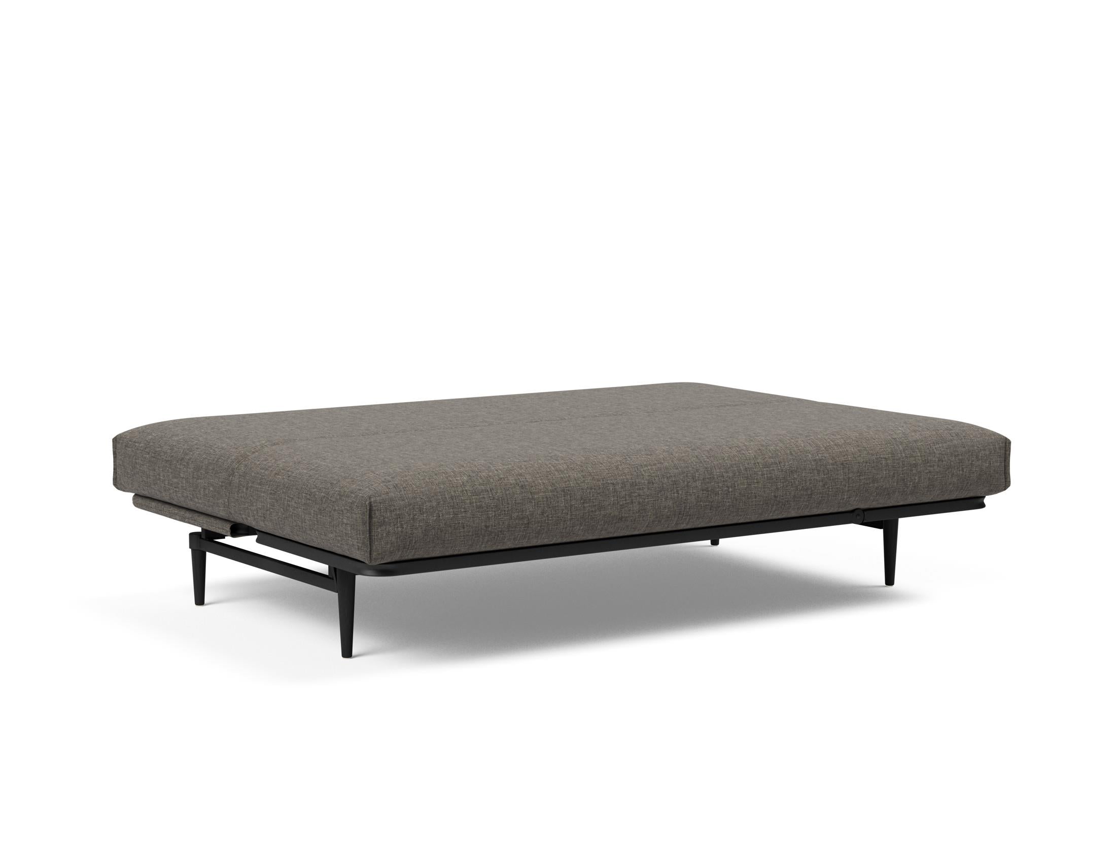 Erleben Sie das stilvolle Colpus Bettsofa 140 in Eiche schwarz mit Nordic Cover – perfekt für zeitgemäße Einrichtung und vielseitige Schlafmöglichkeiten.