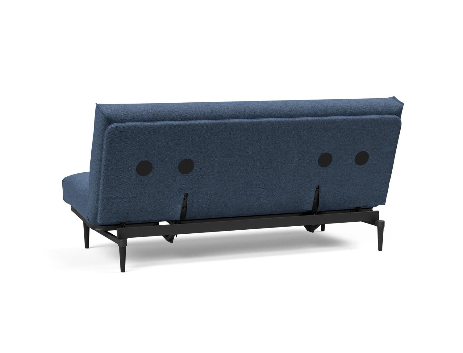 Erleben Sie das stilvolle Colpus Bettsofa 140 in edlem Eiche schwarz mit Nordic Cover – perfekt für zeitgemäße Einrichtung und vielseitige Schlafmöglichkeiten.