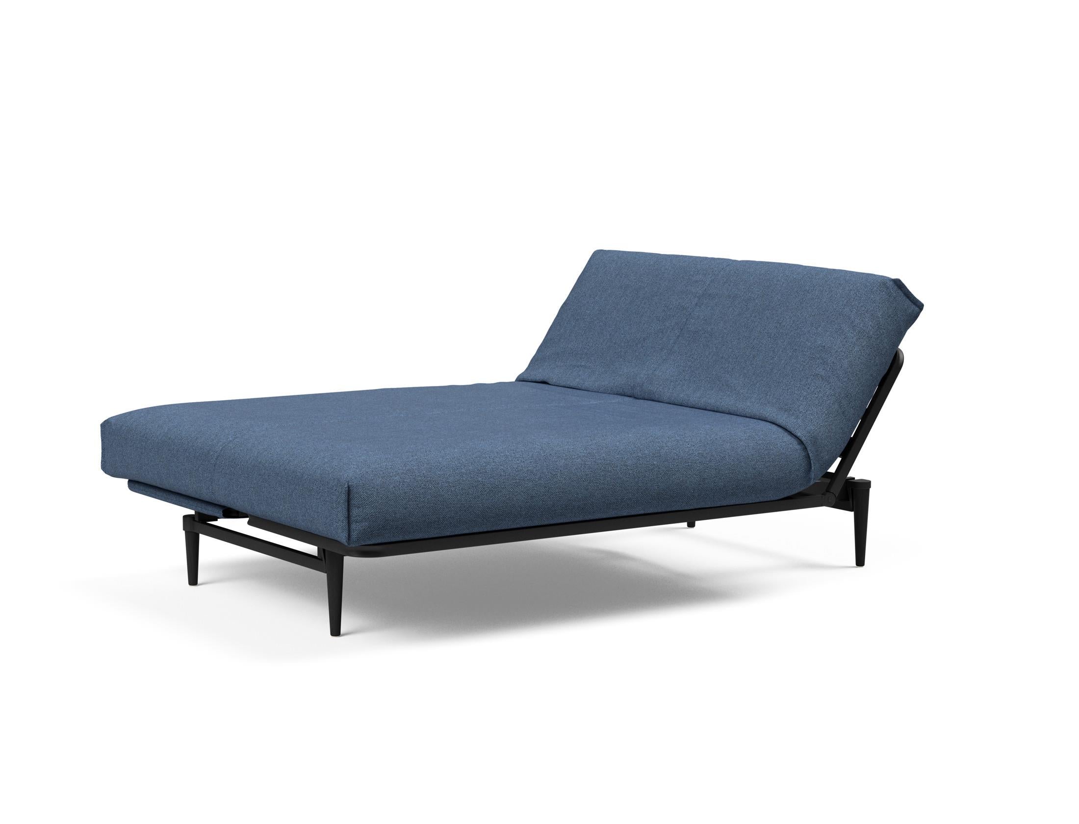 Erleben Sie das stilvolle Colpus Bettsofa 140 in Eiche schwarz mit Nordic Cover – perfekt für zeitgemäße Einrichtung und vielseitige Schlafmöglichkeiten.