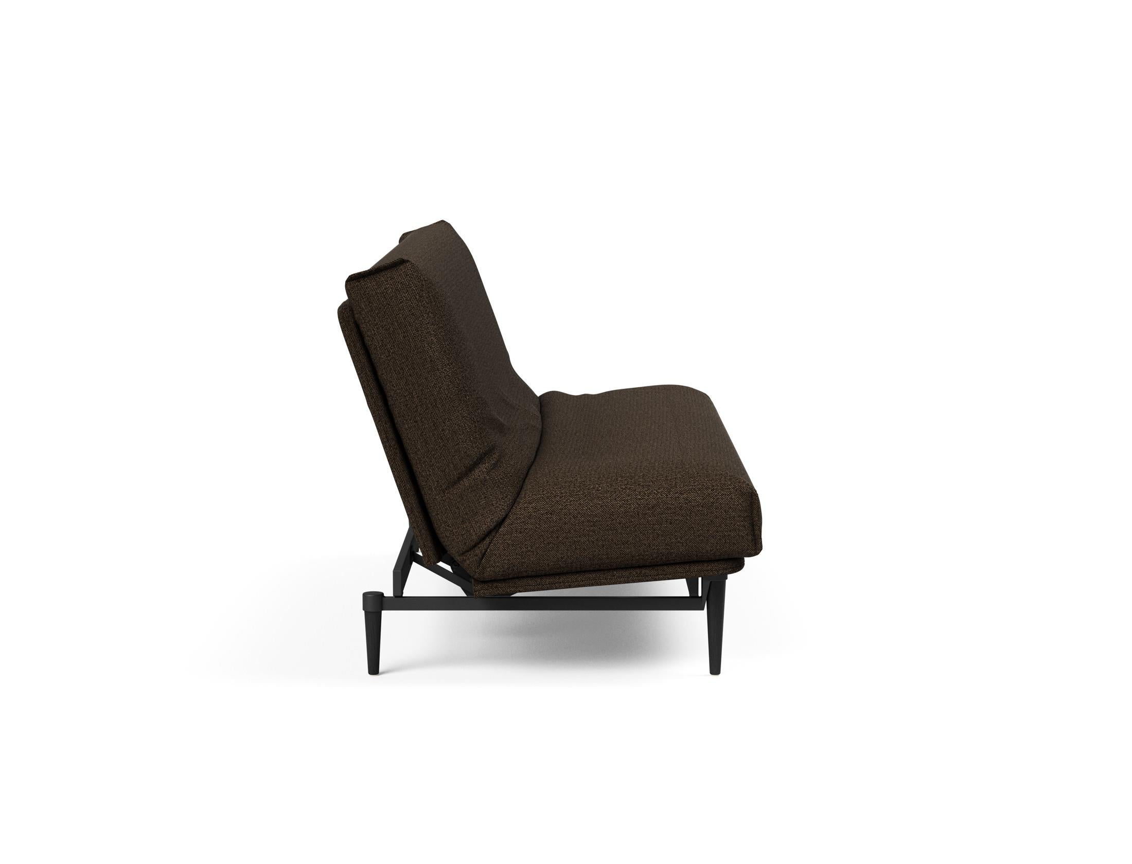 Erleben Sie das Colpus Bettsofa 140 in stilvollem Eiche schwarz. Der Soft Spring Bezug bietet optimalen Komfort und zeitgemäßes Design für Ihr Zuhause.