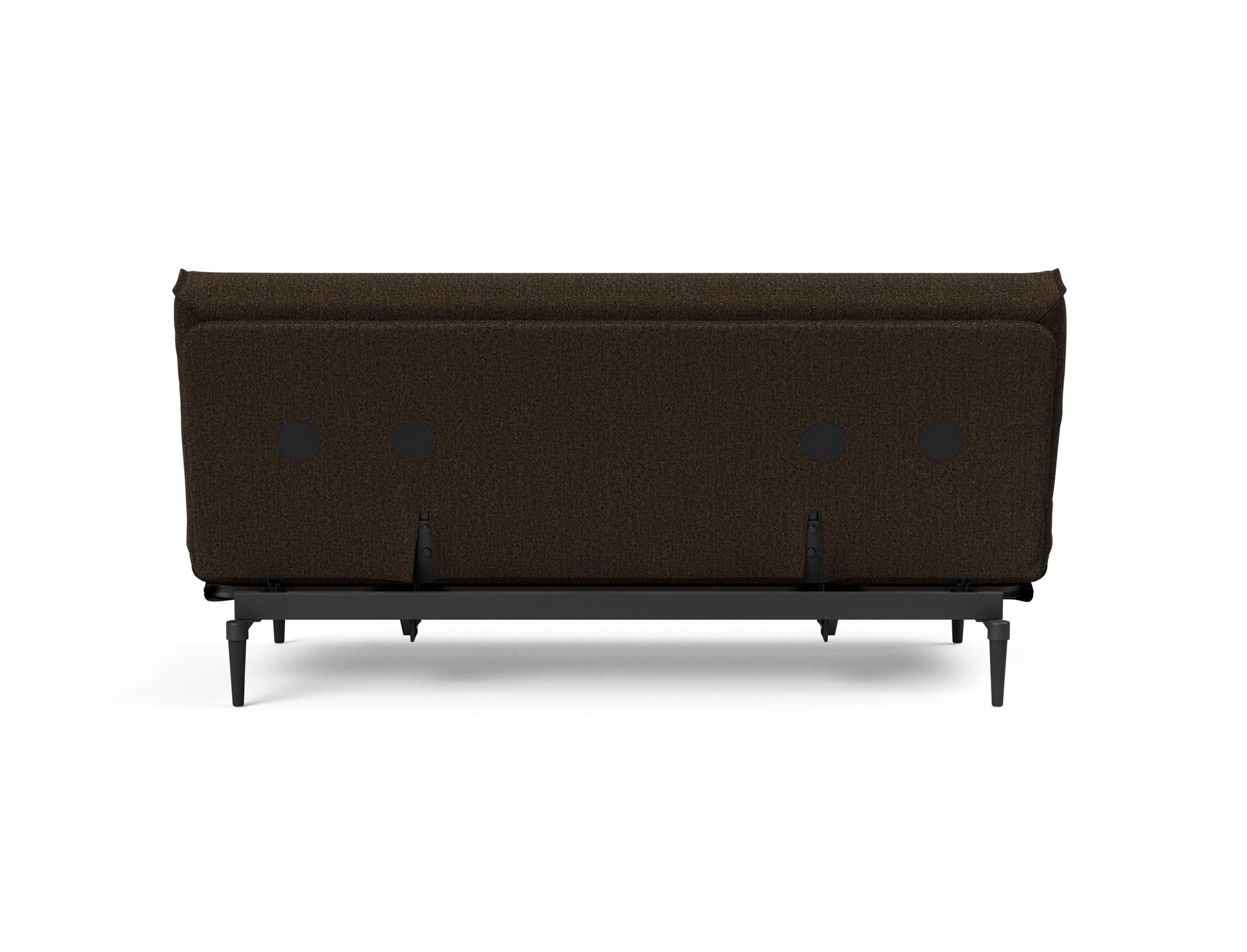 Entdecken Sie das Colpus Bettsofa 140 in elegantem Eiche schwarz. Der Soft Spring Bezug vereint modernen Stil mit höchstem Sitzkomfort.
