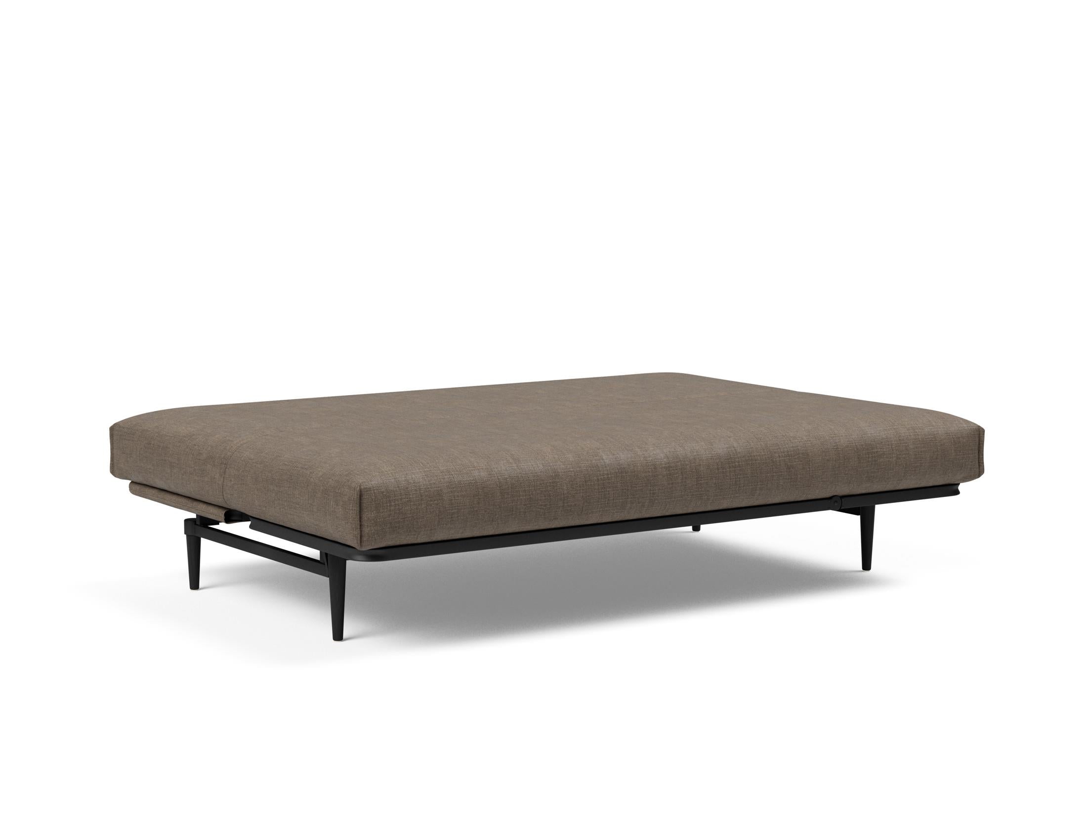 Erleben Sie das stilvolle Colpus Bettsofa 140 in edlem Eiche schwarz mit Nordic Cover – perfekt für zeitgemäße Einrichtung und vielseitige Schlafmöglichkeiten.