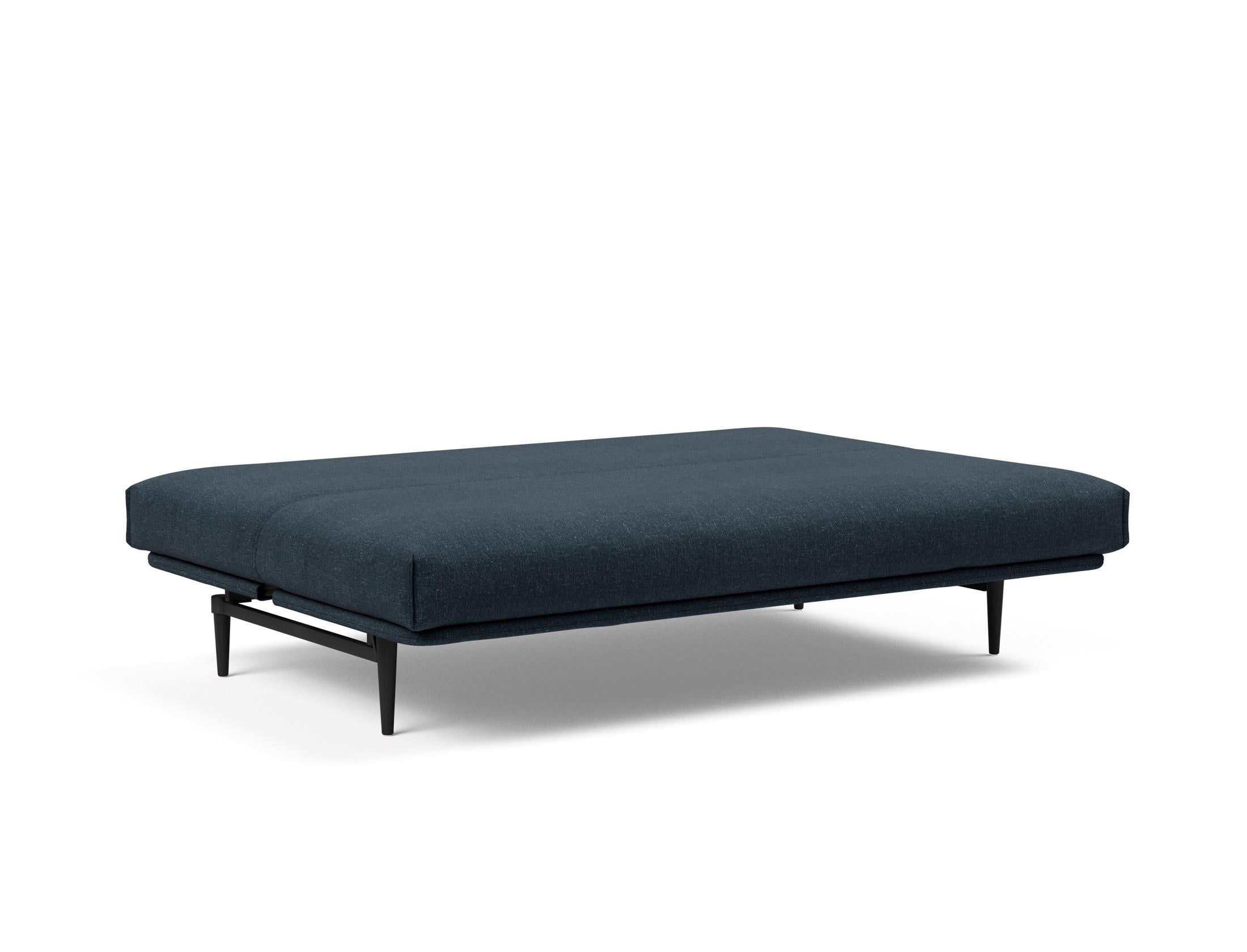 Entdecken Sie das Colpus Bettsofa 140 in elegantem Eiche schwarz. Der Soft Spring Bezug vereint modernen Stil mit höchstem Sitzkomfort.