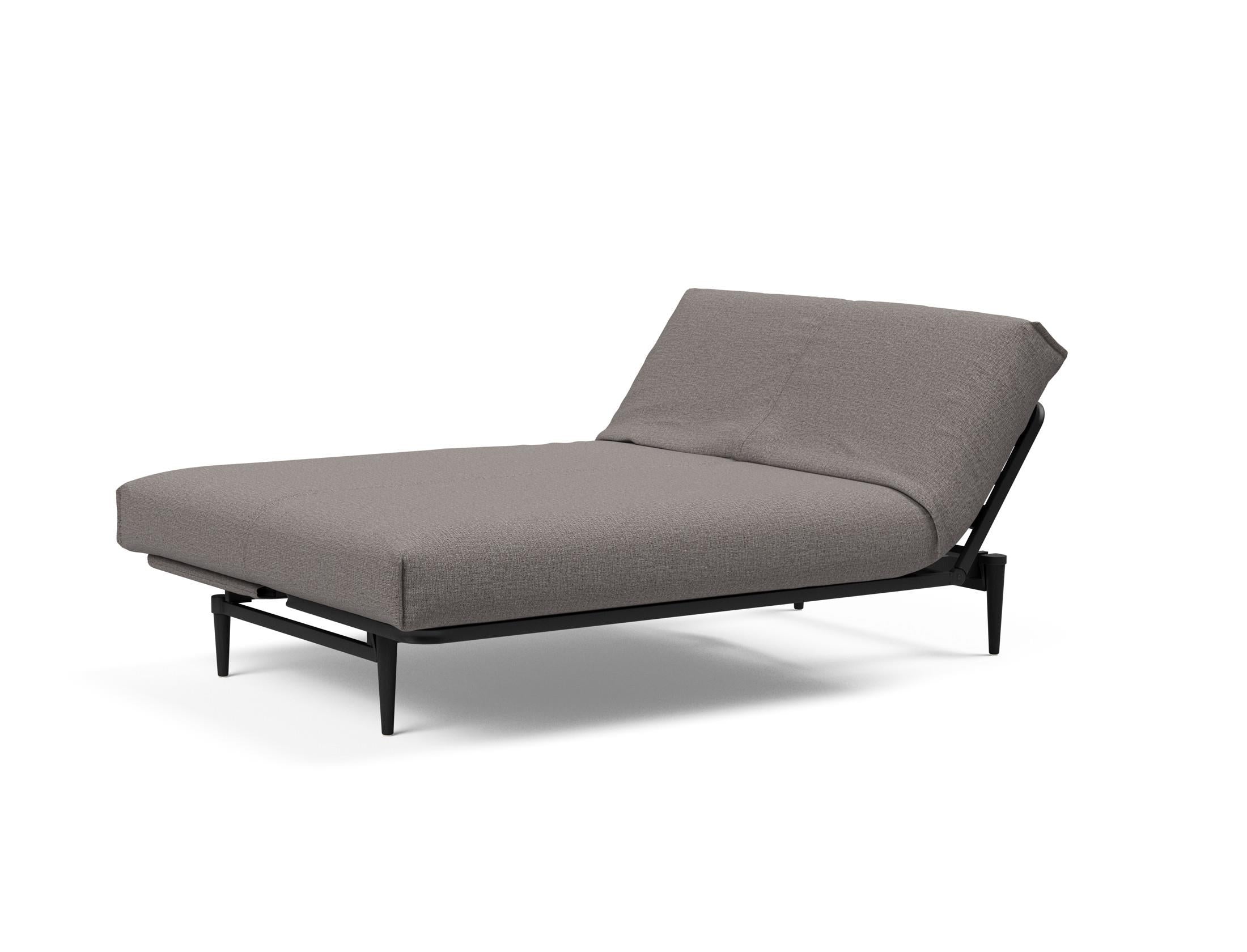 Erleben Sie das stilvolle Colpus Bettsofa 140 in Eiche schwarz mit Nordic Cover – perfekt für zeitgemäße Einrichtung und vielseitige Schlafmöglichkeiten.