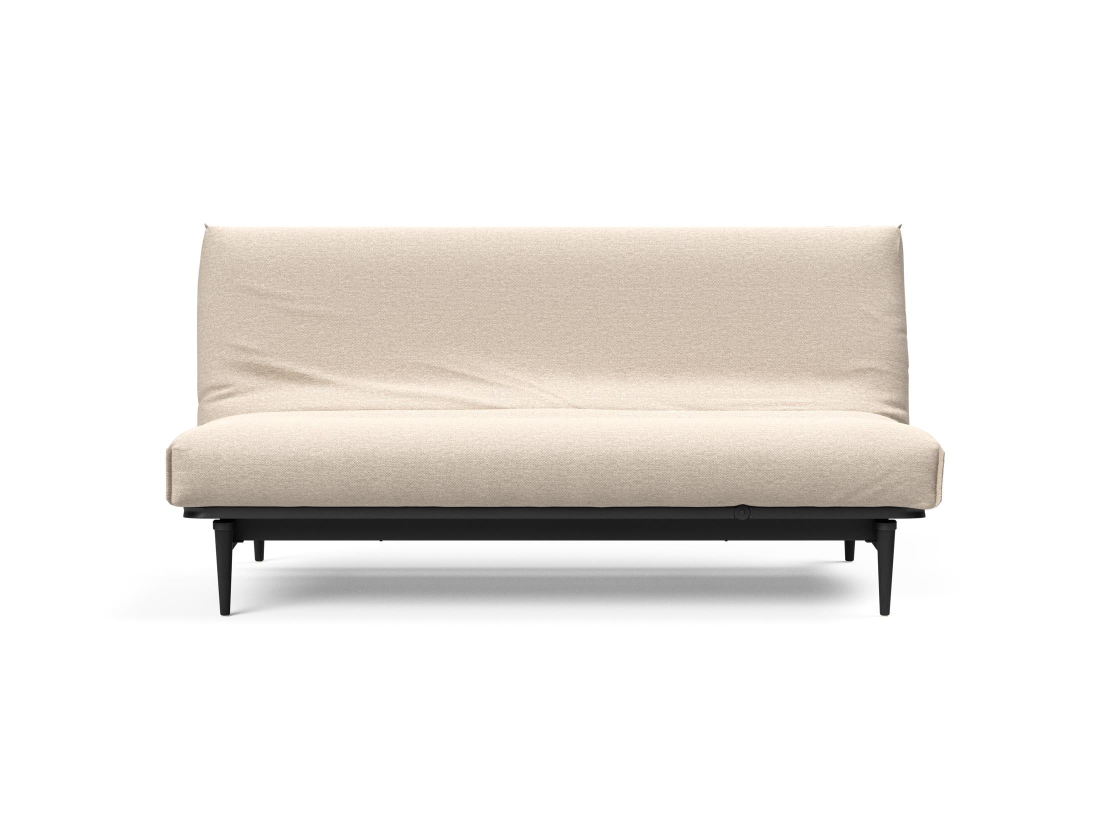 Erleben Sie das stilvolle Colpus Bettsofa 140 in edlem Eiche schwarz mit Nordic Cover – perfekt für zeitgemäße Einrichtung und vielseitige Schlafmöglichkeiten.