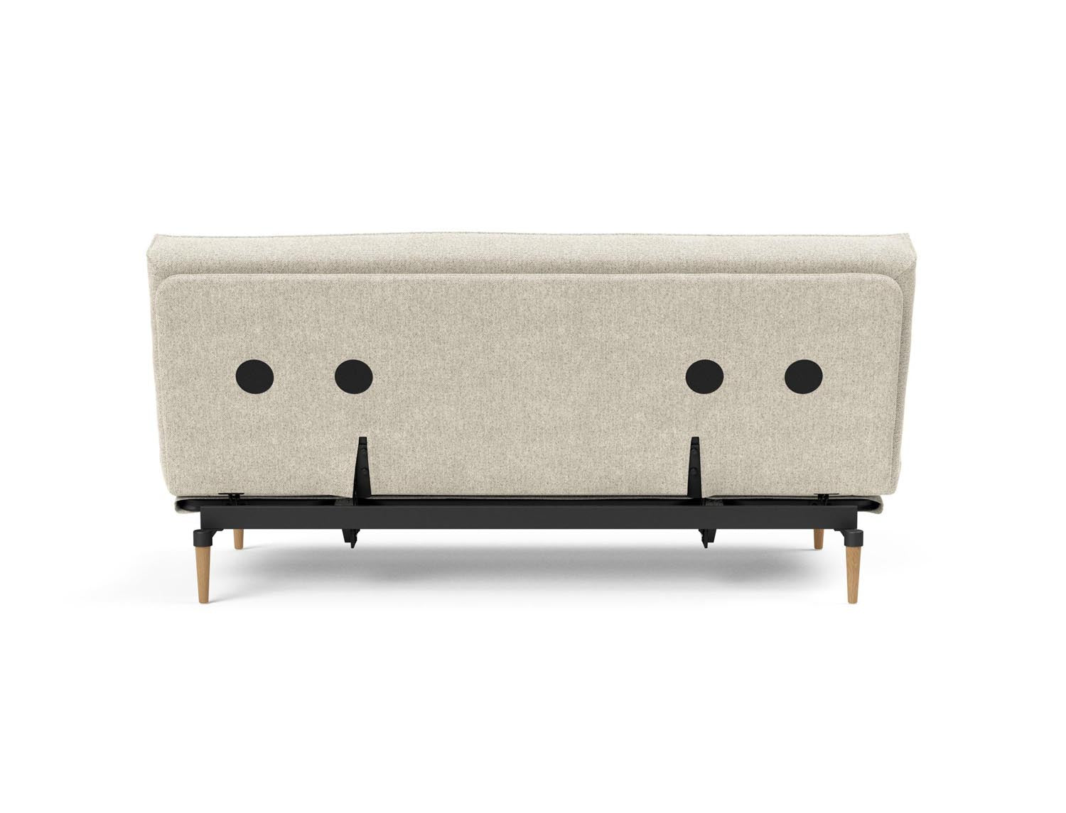 Erleben Sie das Colpus Bettsofa 140 Sharp Plus mit Soft Spring Bezug – stilvoll, funktional und ideal für kleine Räume, verwandelt sich schnell in ein gemütliches Bett.