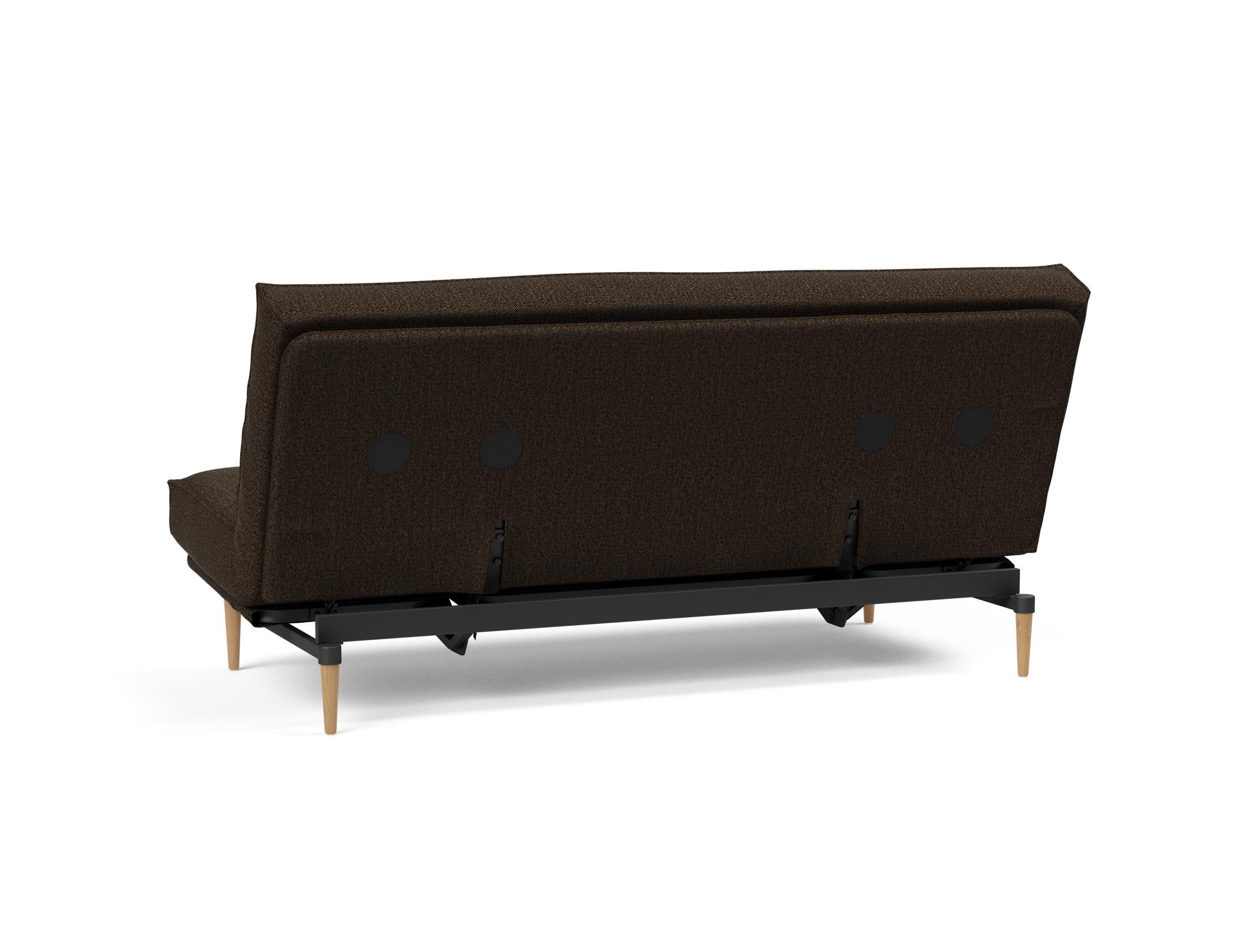 Erleben Sie das Colpus Bettsofa 140 Sharp Plus mit Soft Spring Bezug – stilvoll, funktional und ideal für kleine Räume, verwandelt sich schnell in ein gemütliches Bett.