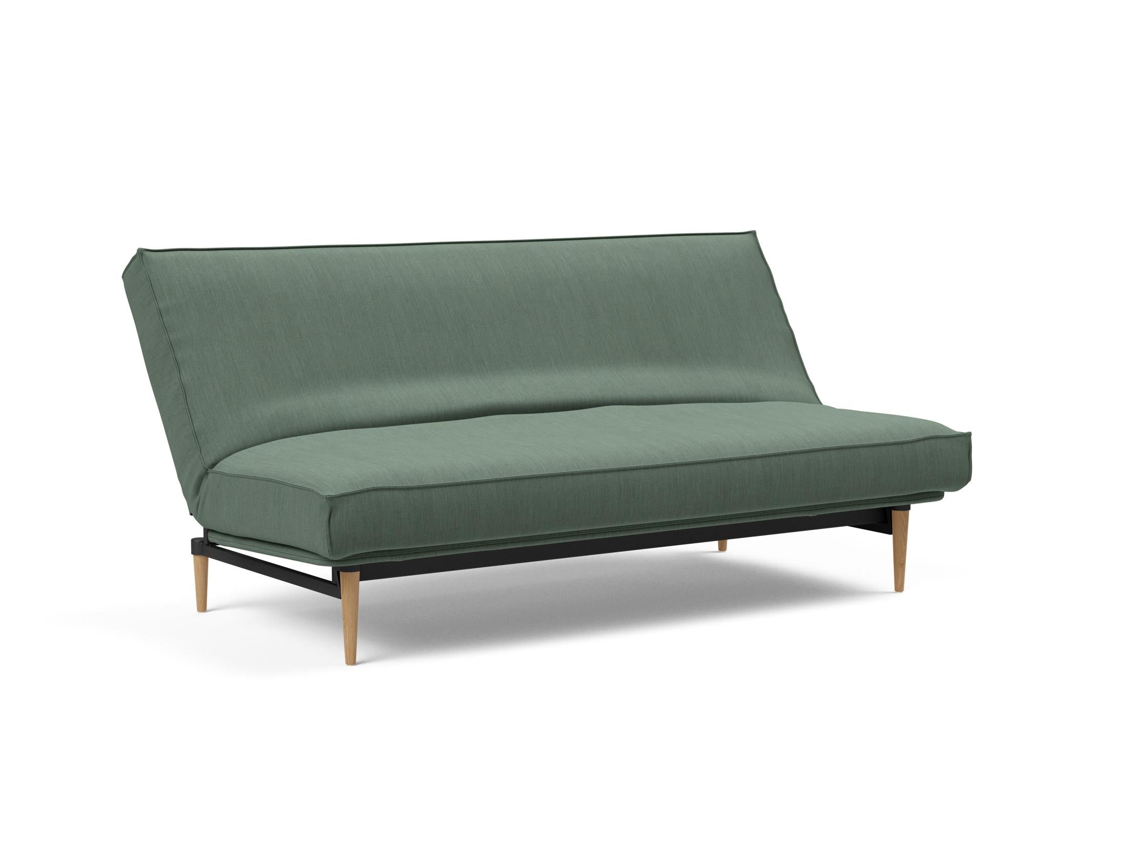 Erleben Sie das Colpus Bettsofa 140 Sharp Plus mit Soft Spring Bezug – stilvoll, funktional und ideal für kleine Räume, verwandelt sich schnell in ein gemütliches Bett.