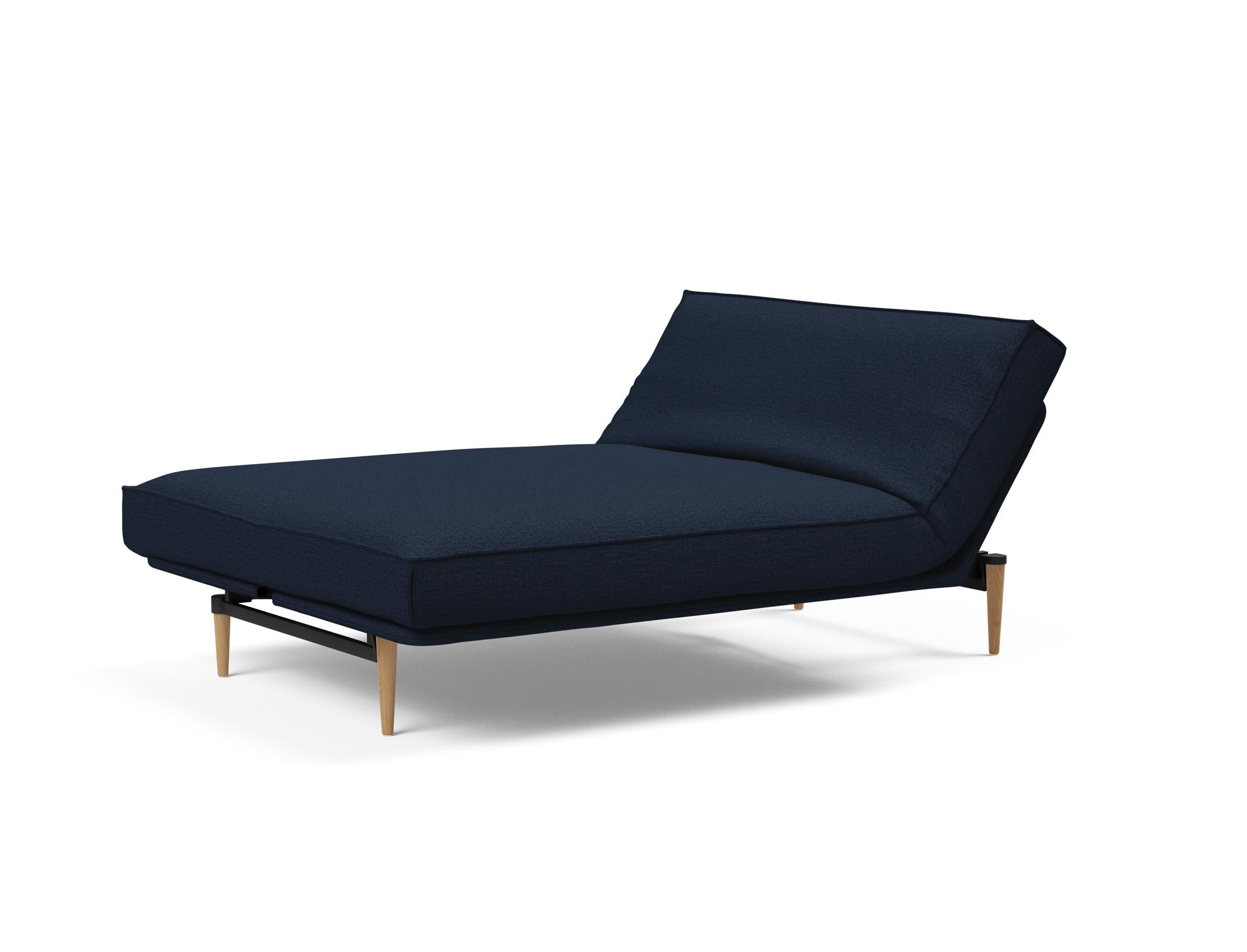 Erleben Sie das Colpus Bettsofa 140 Sharp Plus mit Soft Spring Bezug – stilvoll, funktional und ideal für kleine Räume, verwandelt sich schnell in ein gemütliches Bett.