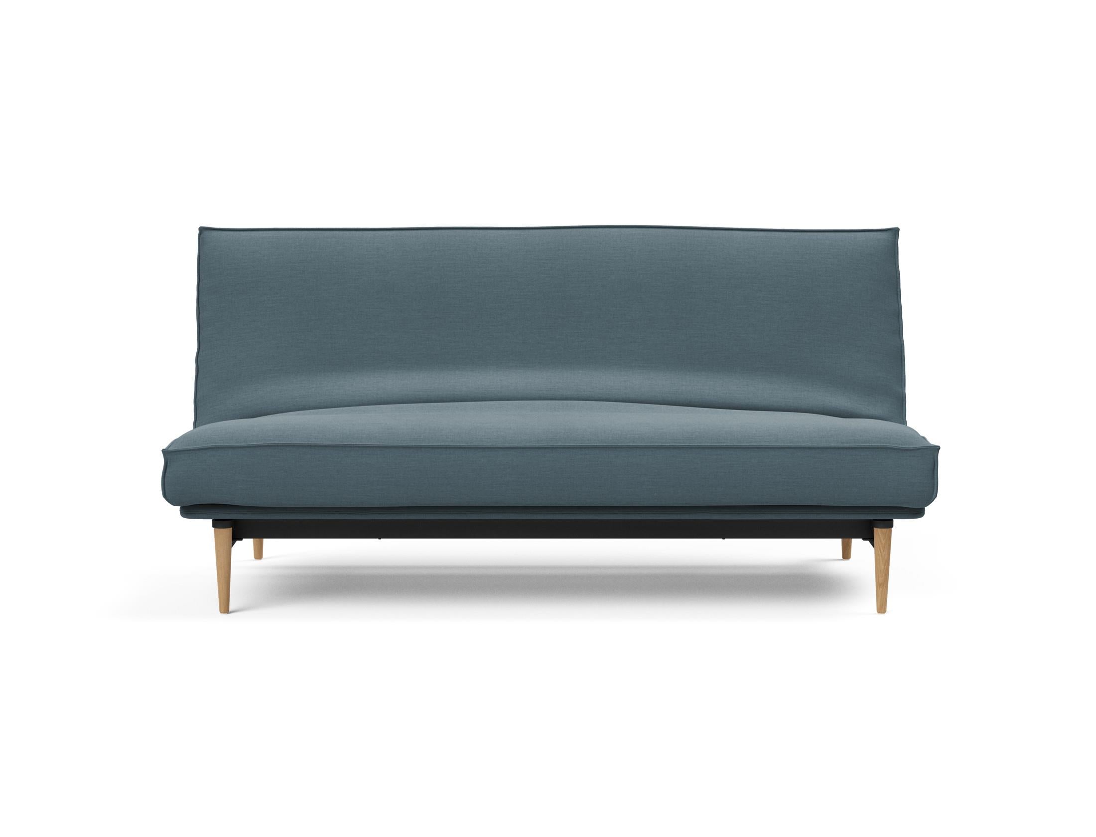 Erleben Sie das Colpus Bettsofa 140 Sharp Plus mit Soft Spring Bezug – stilvoll, funktional und ideal für kleine Räume, verwandelt sich schnell in ein gemütliches Bett.