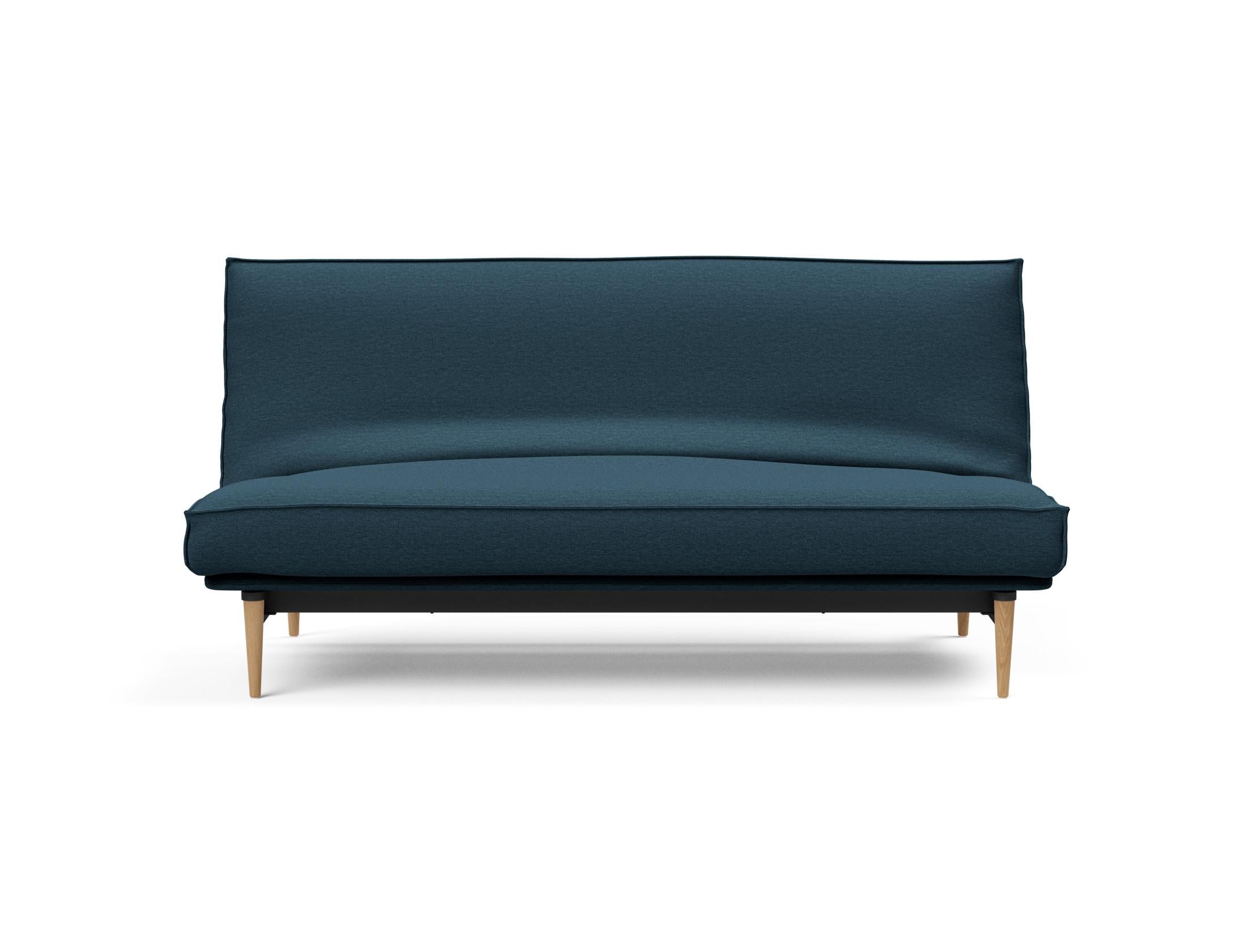 Erleben Sie das Colpus Bettsofa 140 Sharp Plus mit Soft Spring Bezug – stilvoll, funktional und ideal für kleine Räume, verwandelt sich schnell in ein gemütliches Bett.