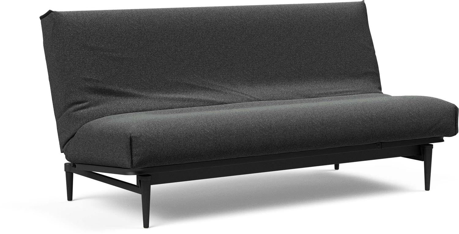 Entdecken Sie das stilvolle Colpus Bettsofa 140 in Nordic Cover und schwarzer Eiche von Innovation Living – ideal für zeitgemäße Wohnkonzepte und vielseitige Einsätze.