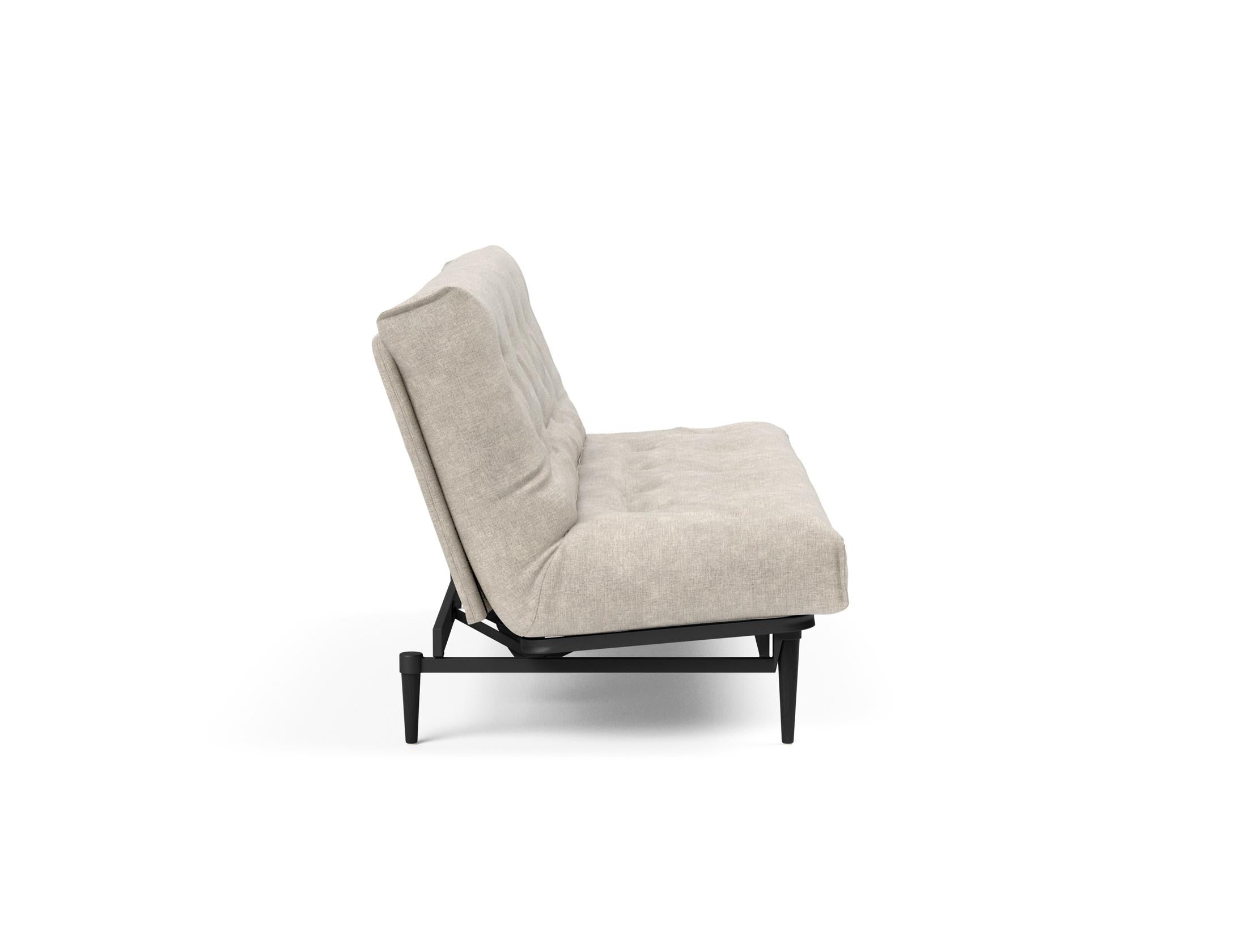 Erleben Sie das elegante Colpus Bettsofa 140 in Nordic Eiche schwarz von Innovation Living – ideal für stilvolle Räume und entspannte Nächte.