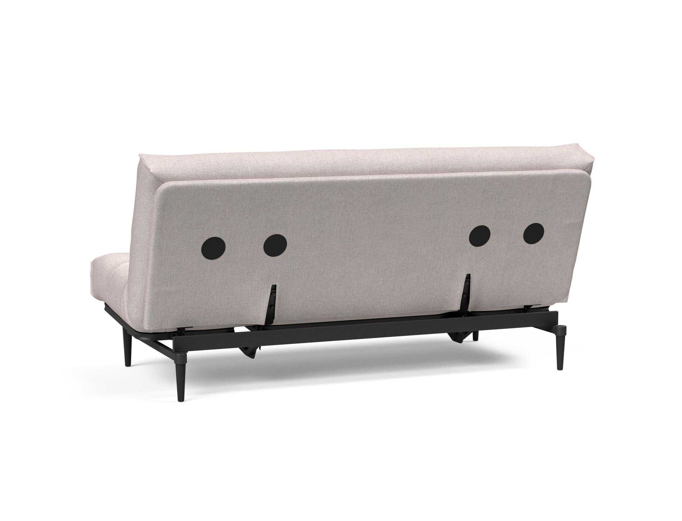 Erleben Sie das stilvolle Colpus Bettsofa 140 in Nordic Eiche schwarz von Innovation Living – ideal für gemütliche Nächte und elegantes Wohnen.