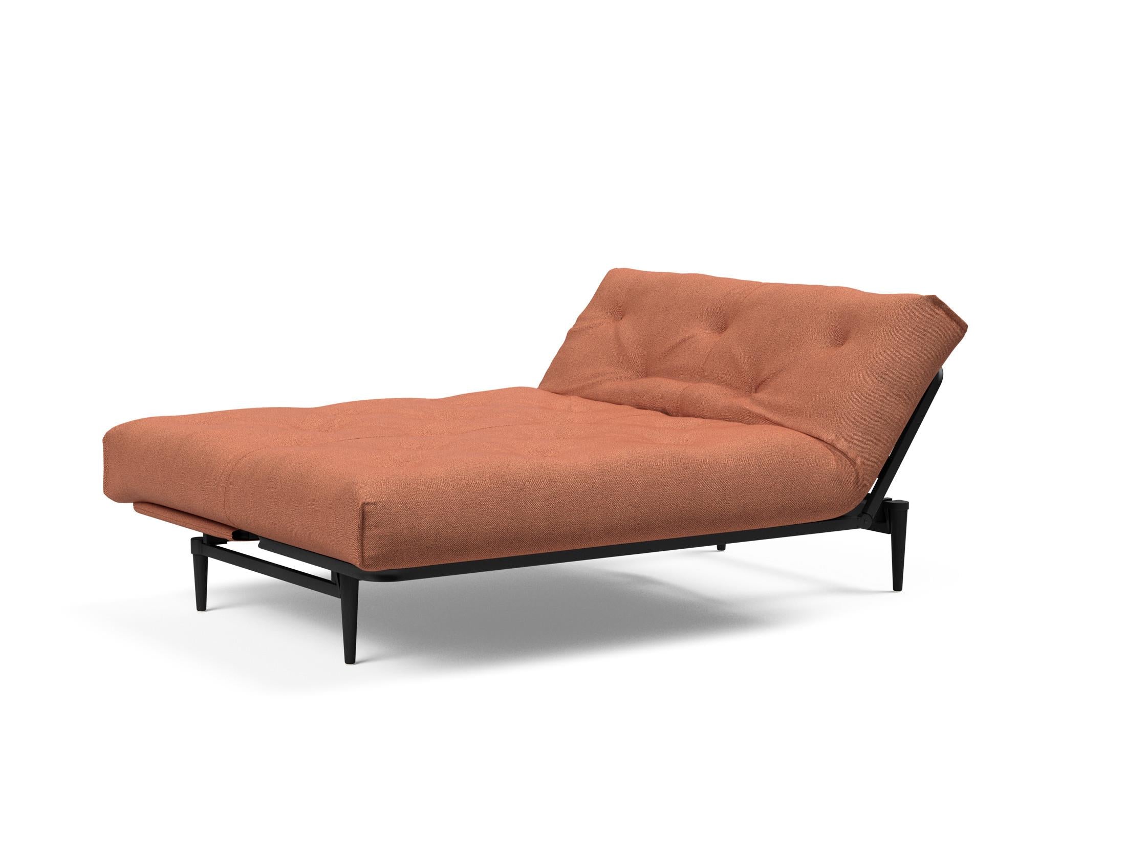 Erleben Sie das stilvolle Colpus Bettsofa 140 in Nordic Eiche schwarz von Innovation Living – ideal für gemütliche Nächte und elegantes Wohnen.