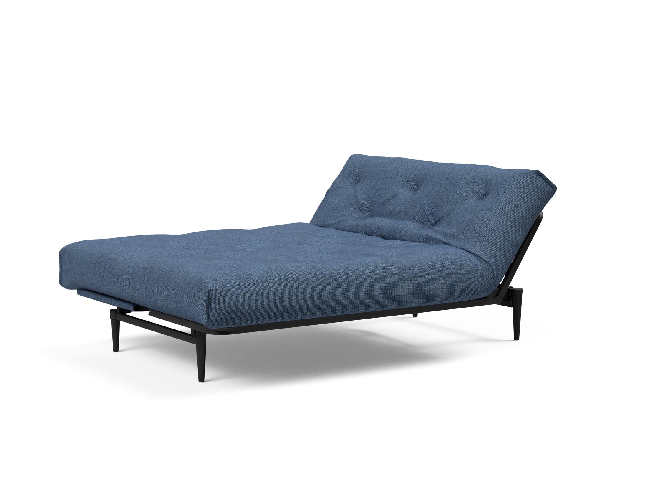 Erleben Sie das stilvolle Colpus Bettsofa 140 in Nordic Eiche schwarz von Innovation Living – ideal für gemütliche Nächte und elegantes Wohnen.