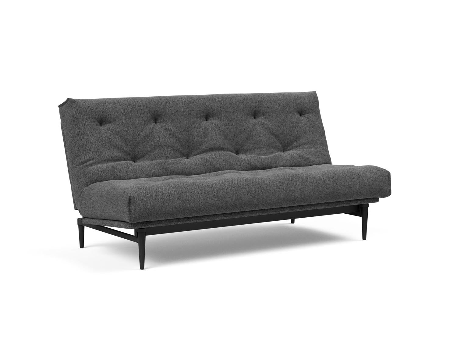 Erleben Sie das Colpus Bettsofa 140 in elegantem Nordic Eiche schwarz. Der Soft Spring Bezug vereint modernen Stil mit optimalem Sitzkomfort.