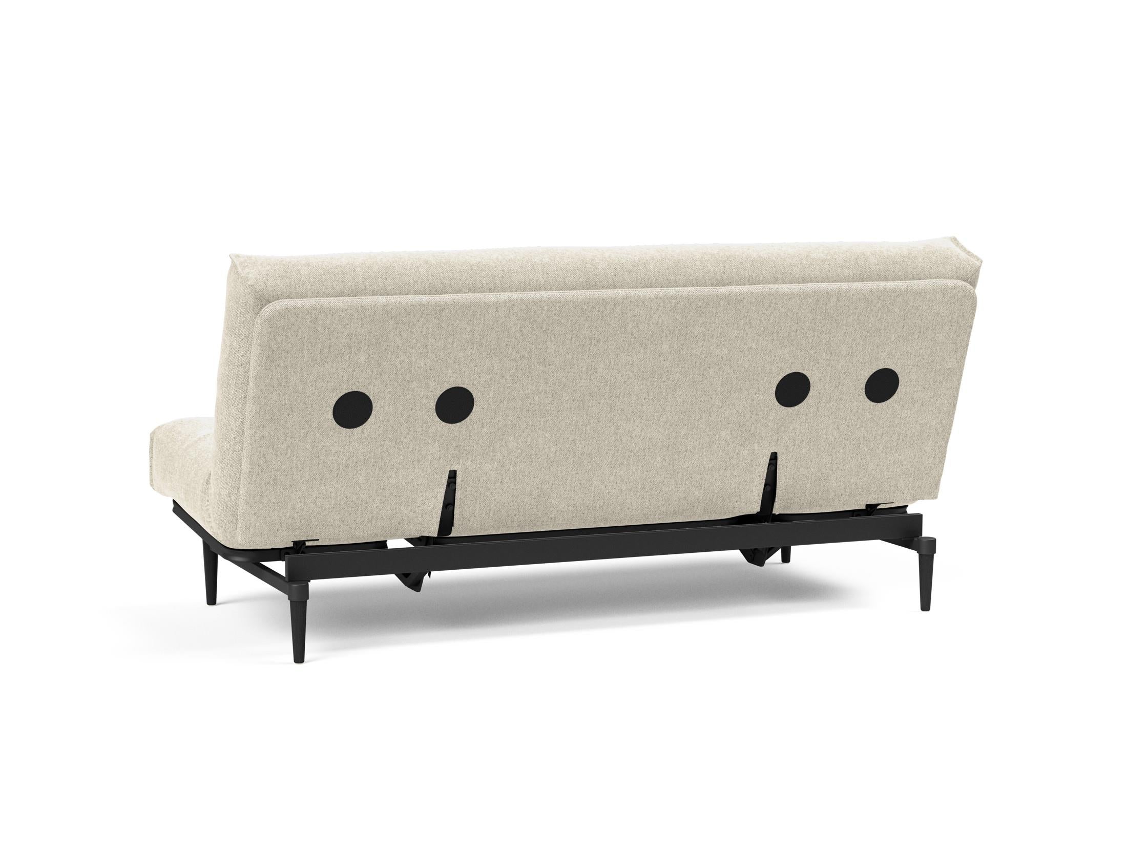 Erleben Sie das stilvolle Colpus Bettsofa 140 in Nordic Eiche schwarz von Innovation Living – ideal für gemütliche Nächte und elegantes Wohnen.